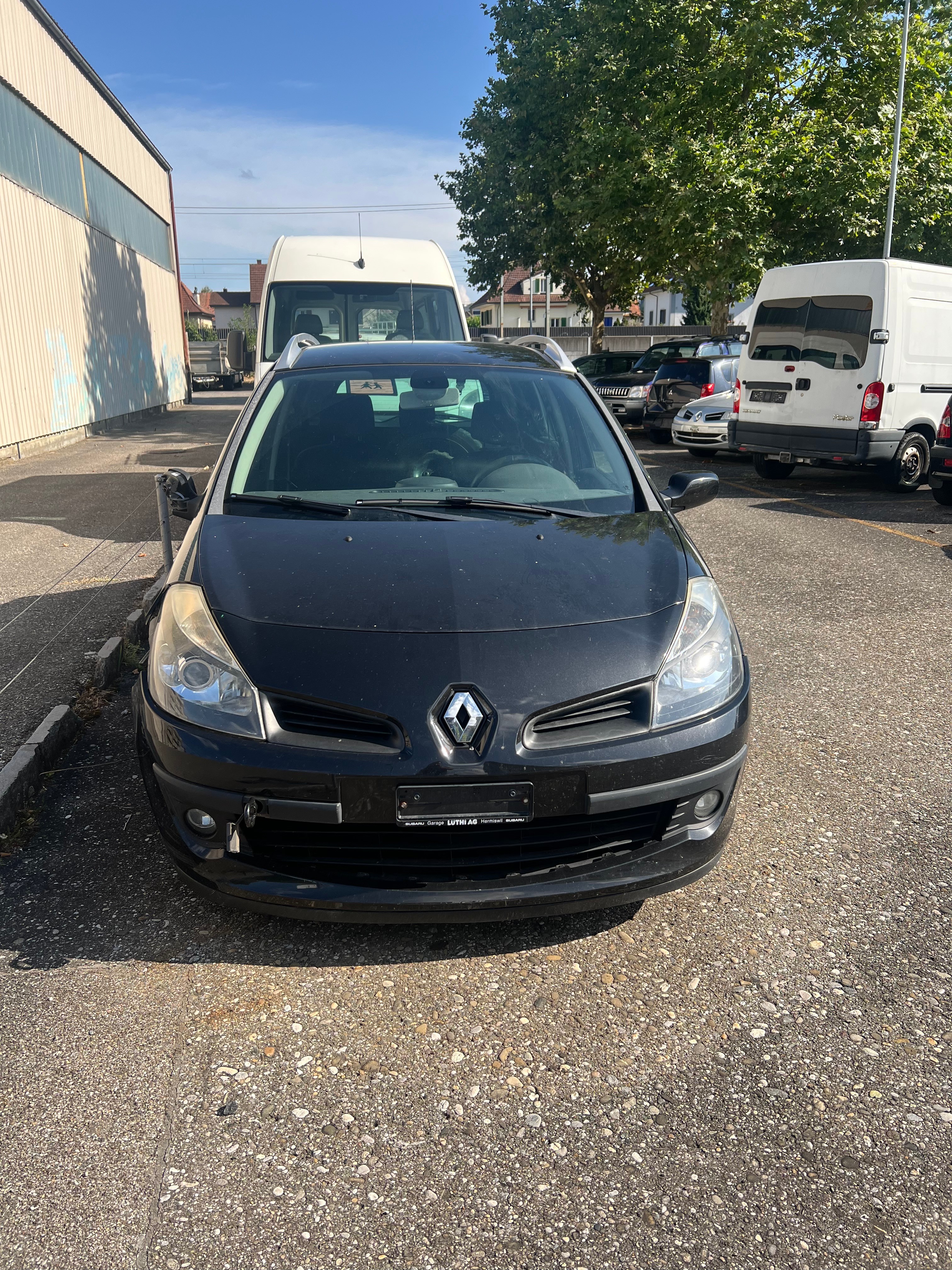 RENAULT Clio Grandtour 1.6 16V Dynamique Automatic