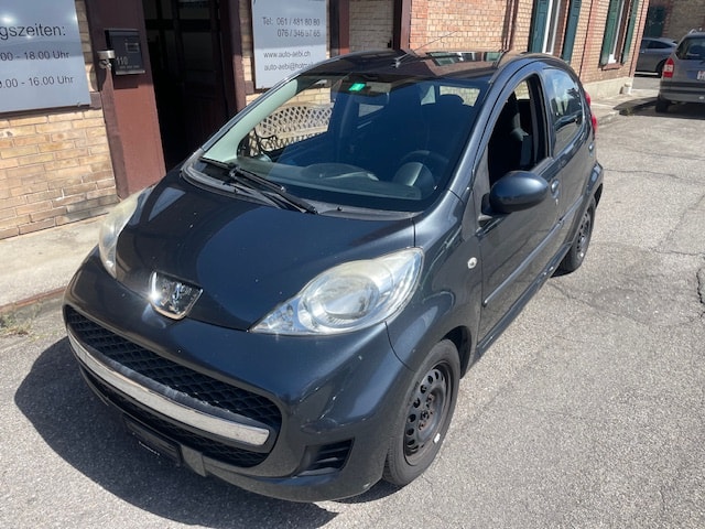 PEUGEOT 107 1.0 Trendy