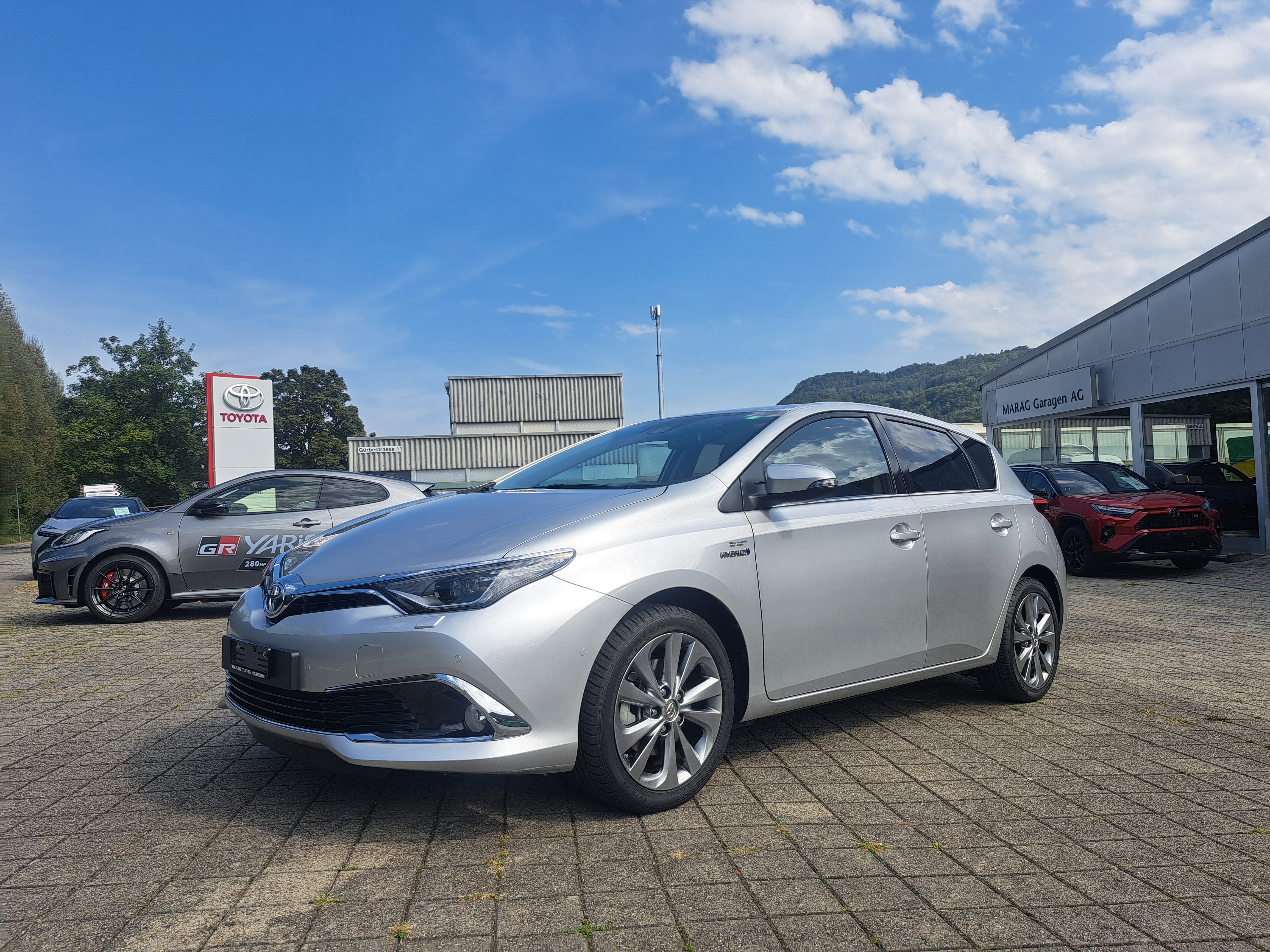 TOYOTA Auris 1.8 HSD Premium e-CVT