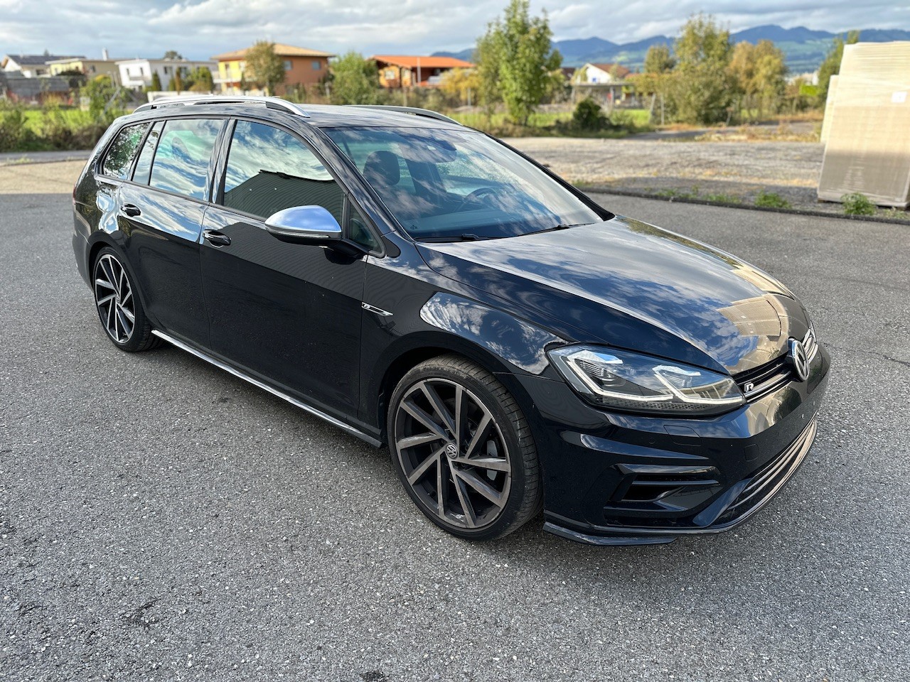 VW Golf Variant 2.0 TSI R 4Motion DSG