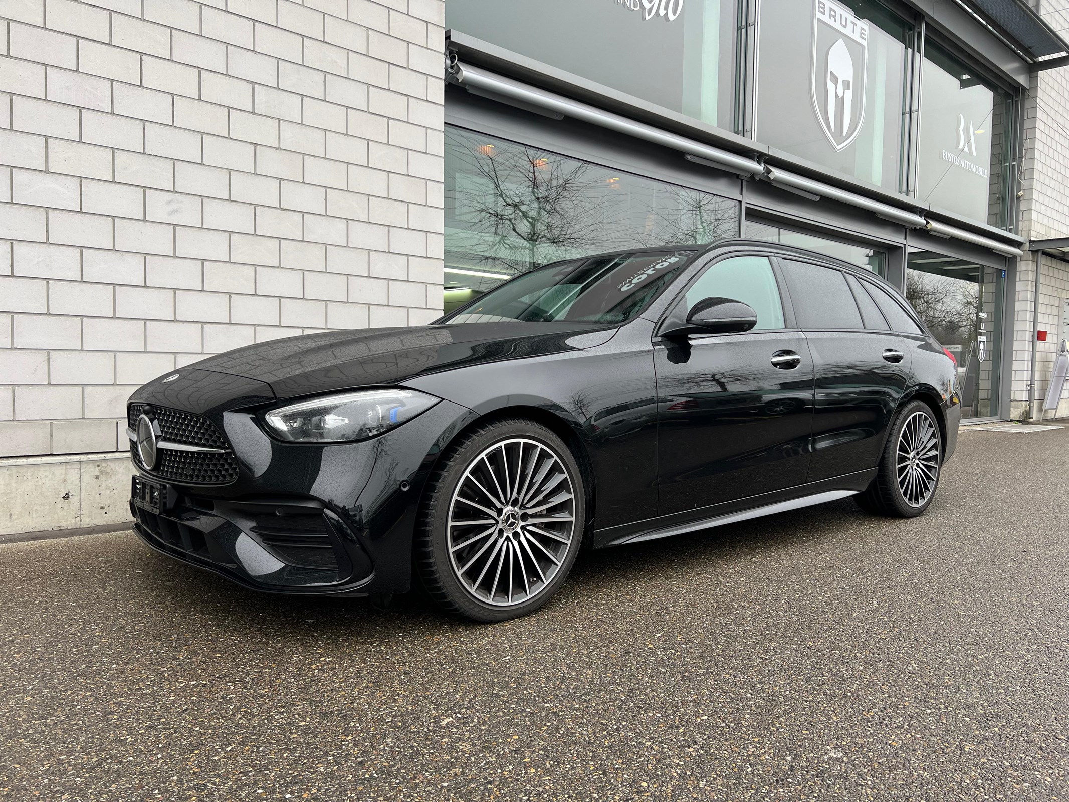 MERCEDES-BENZ C 220 d T 4Matic AMG Line