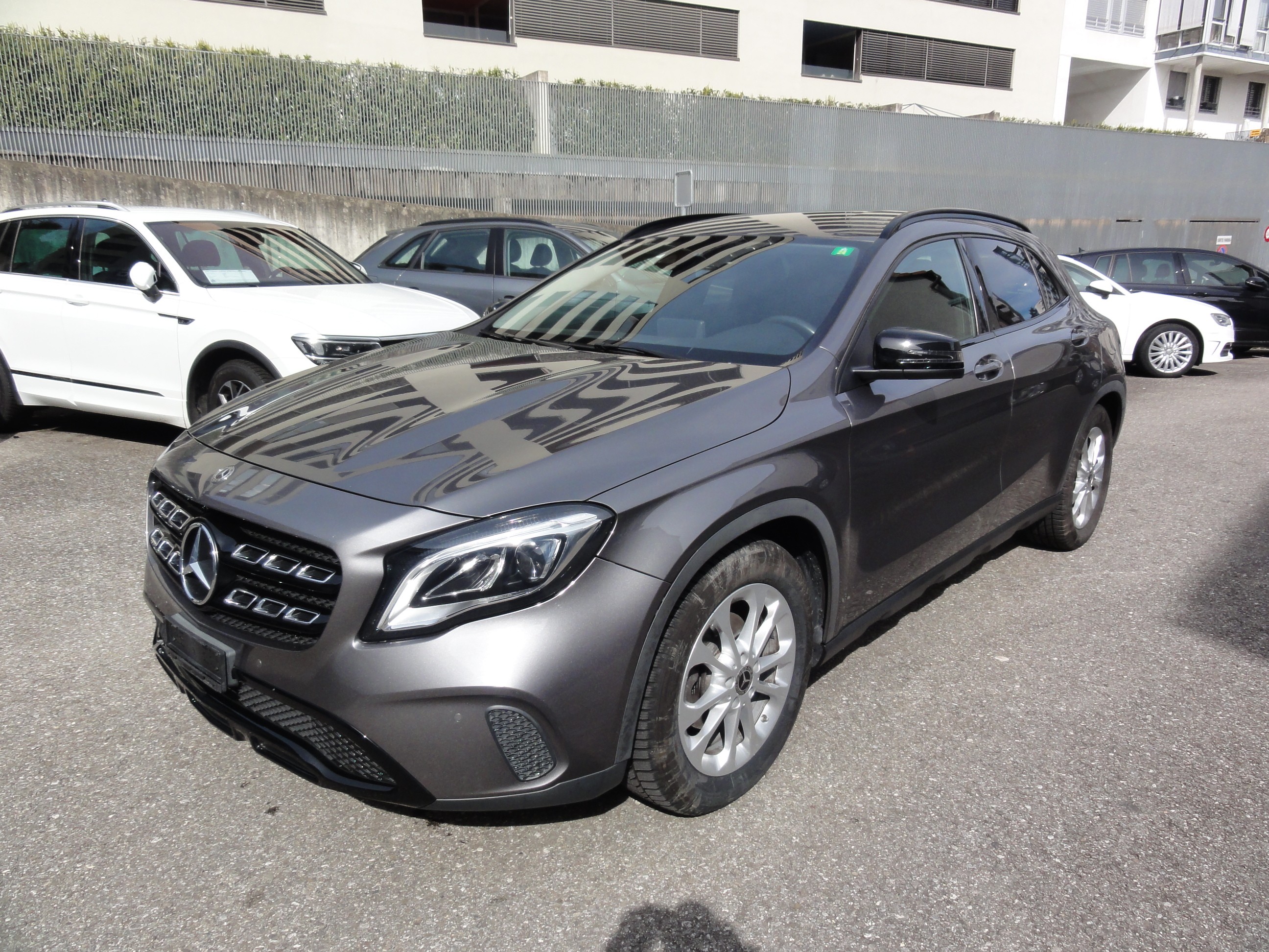 MERCEDES-BENZ GLA 200 CDI Swiss Star Edition Urban 4Matic 7G-DCT