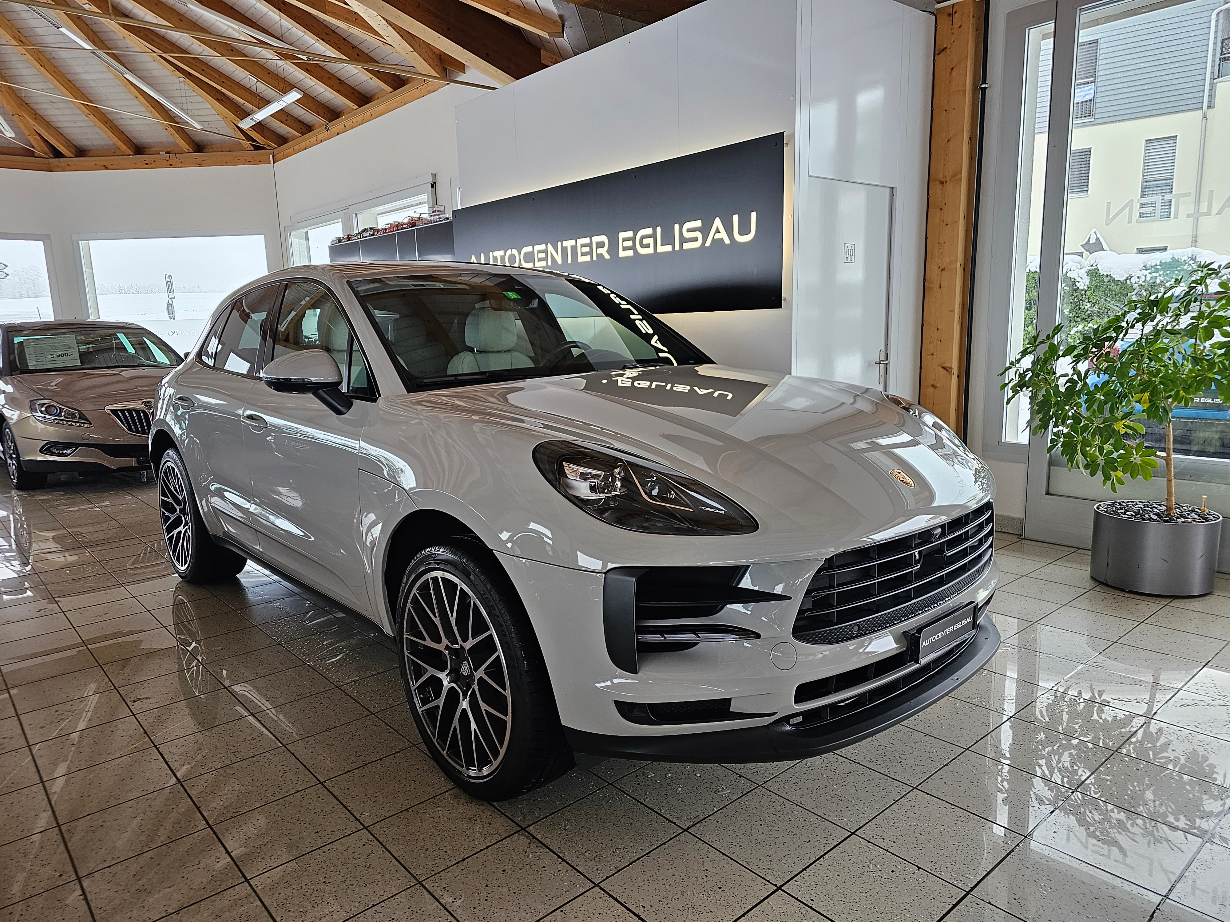 PORSCHE Macan S PDK