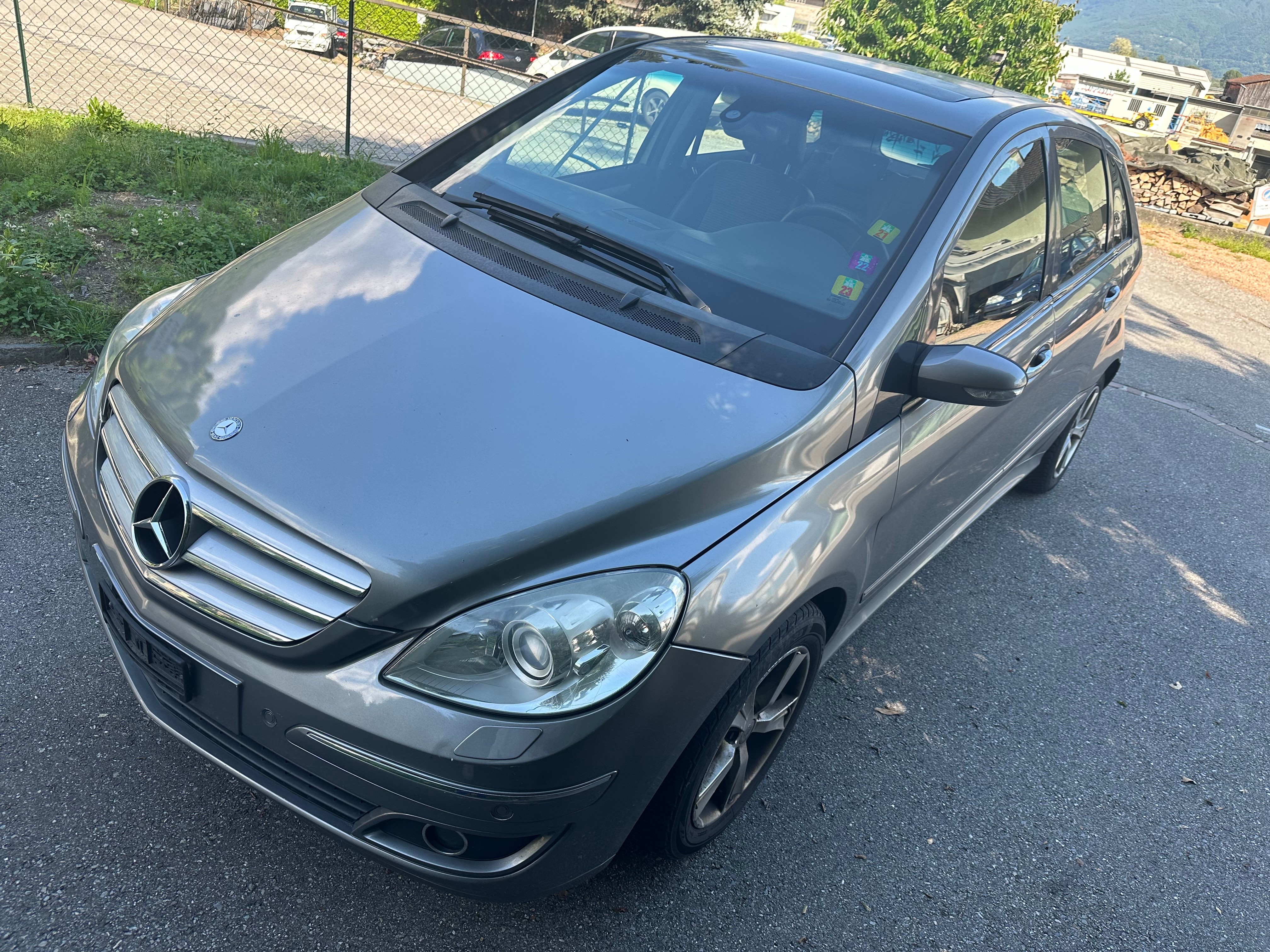 MERCEDES-BENZ B 200 CDI