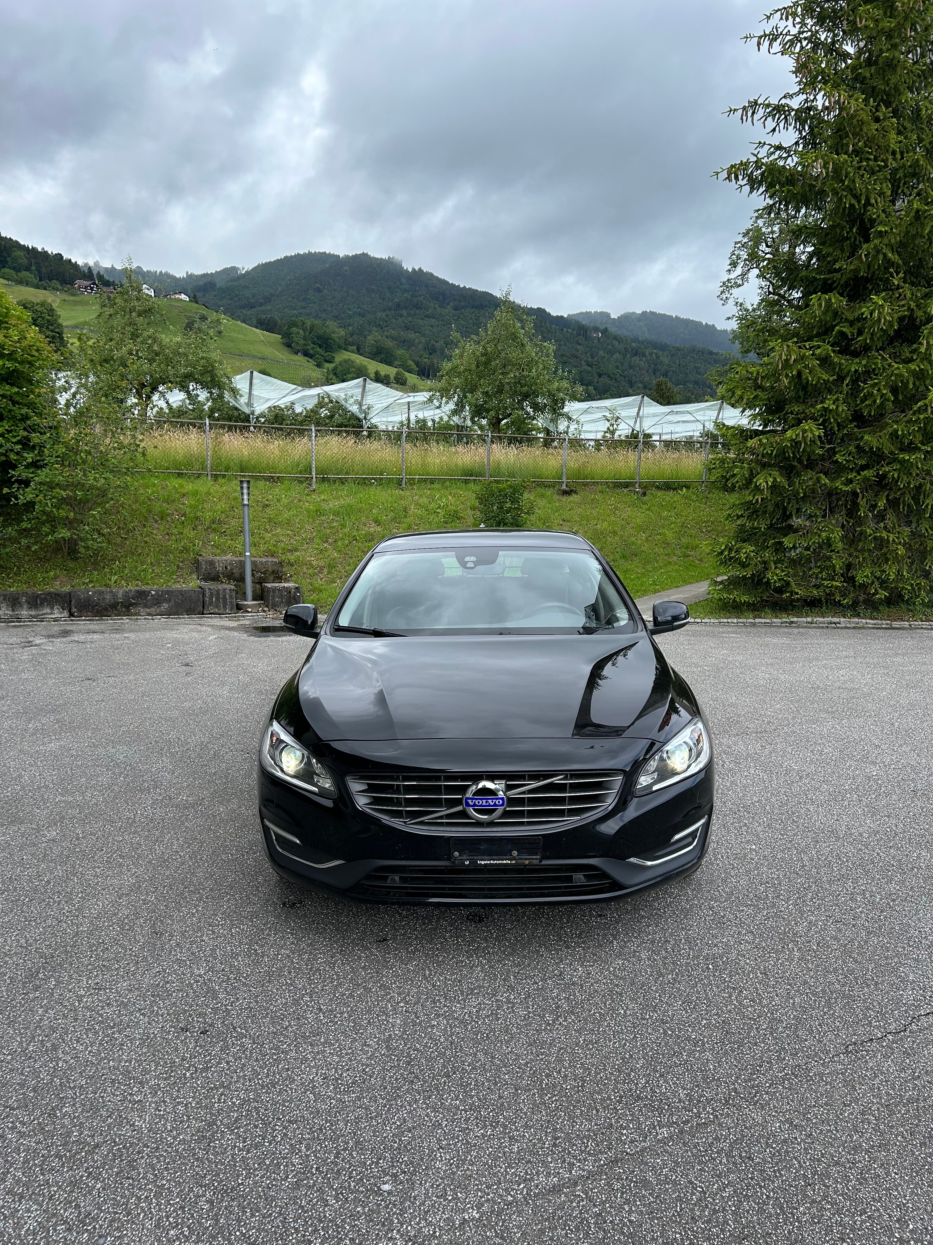 VOLVO V60 D4 AWD Summum Geartronic