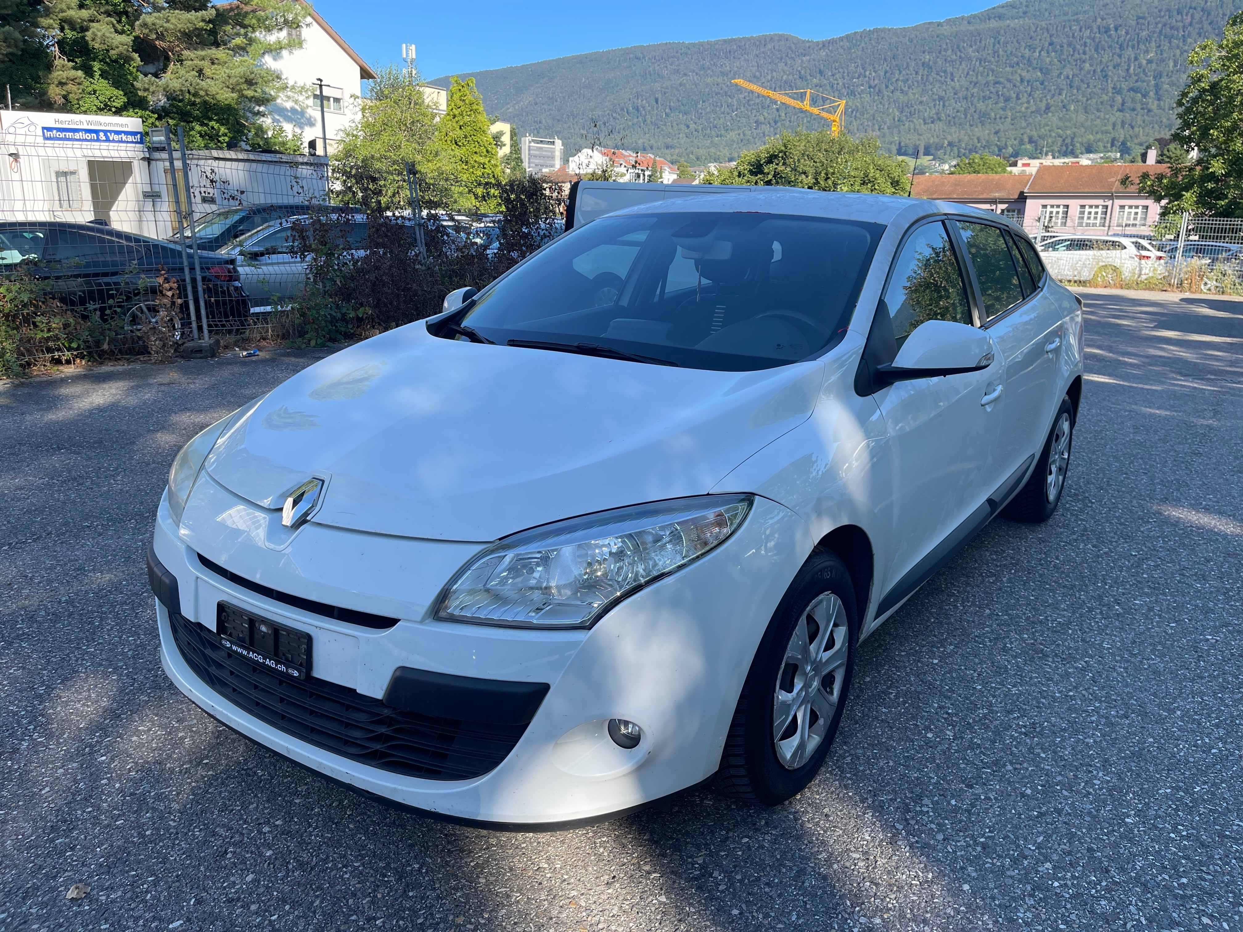 RENAULT Mégane Grandtour 1.5 dCi Expression EDC * Navigation ** Klima-auto * Tempomat * PDC H * B5a