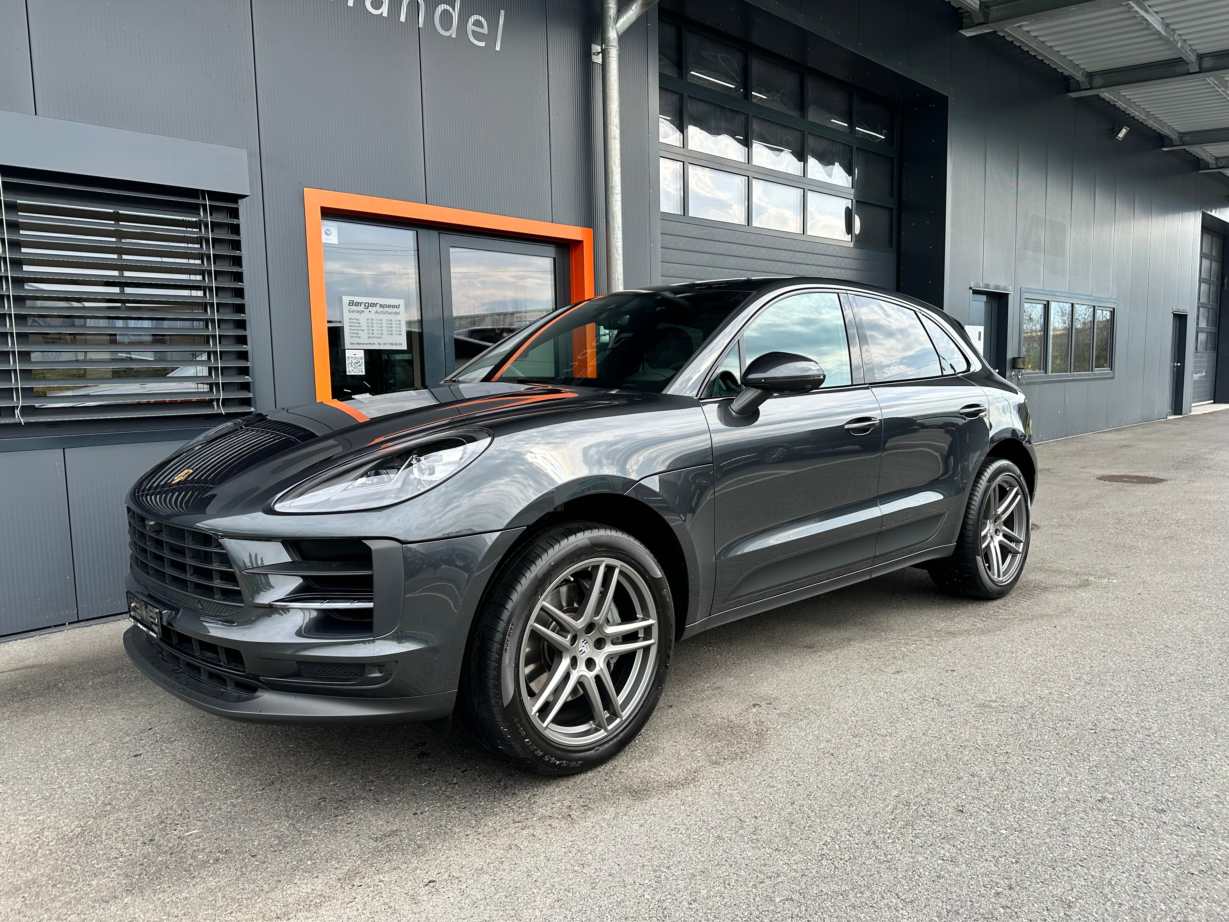 PORSCHE Macan S PDK