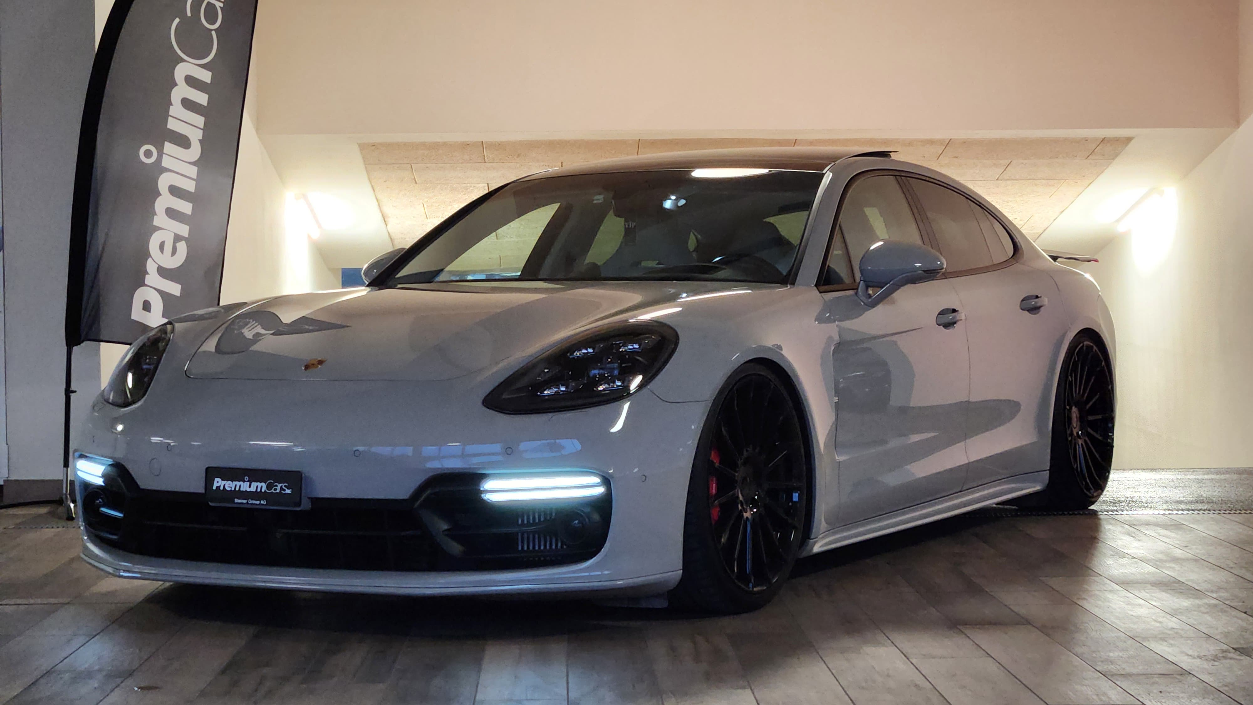 PORSCHE Panamera Turbo PDK