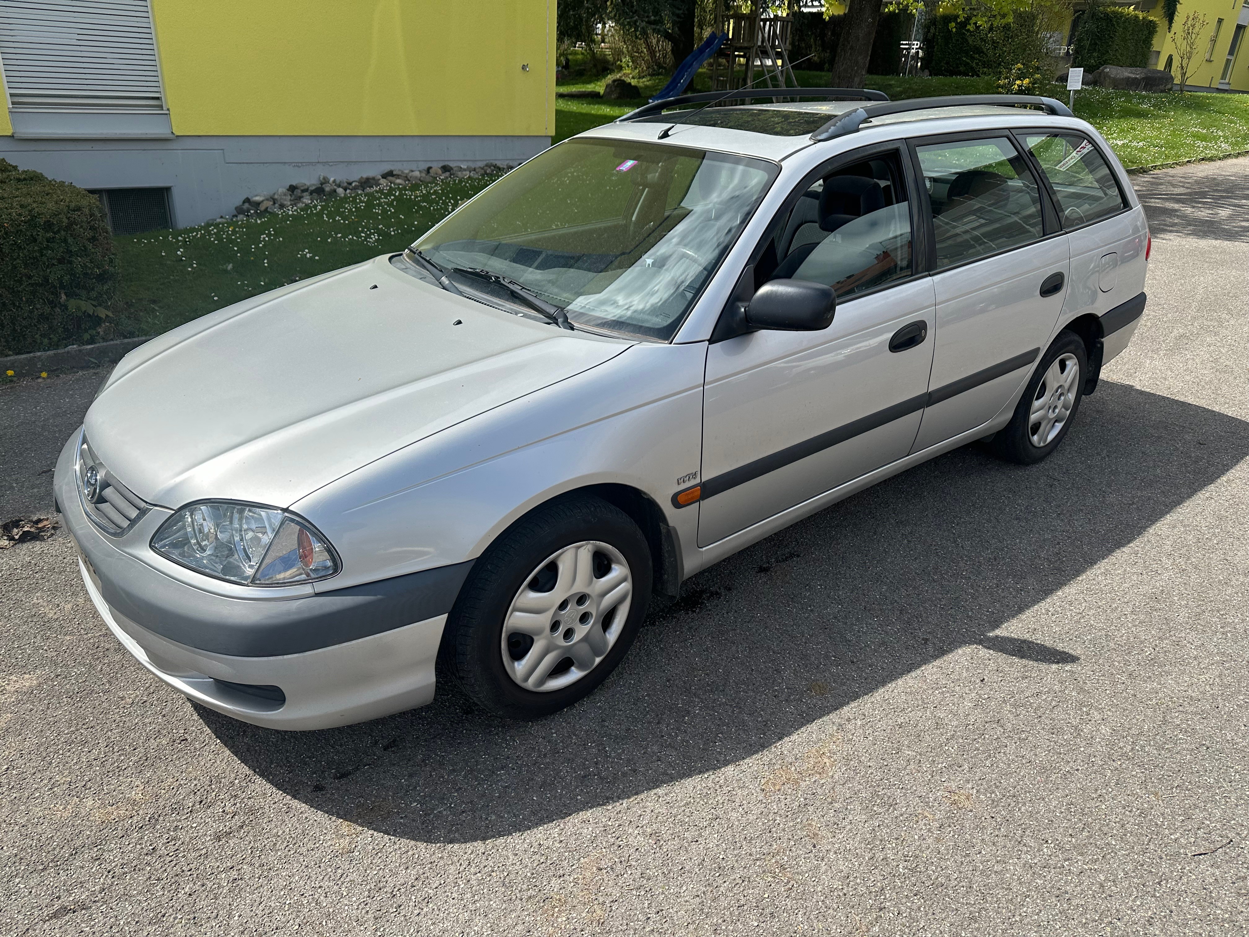 TOYOTA Avensis 1.8 VVT-i Linea Terra Wagon