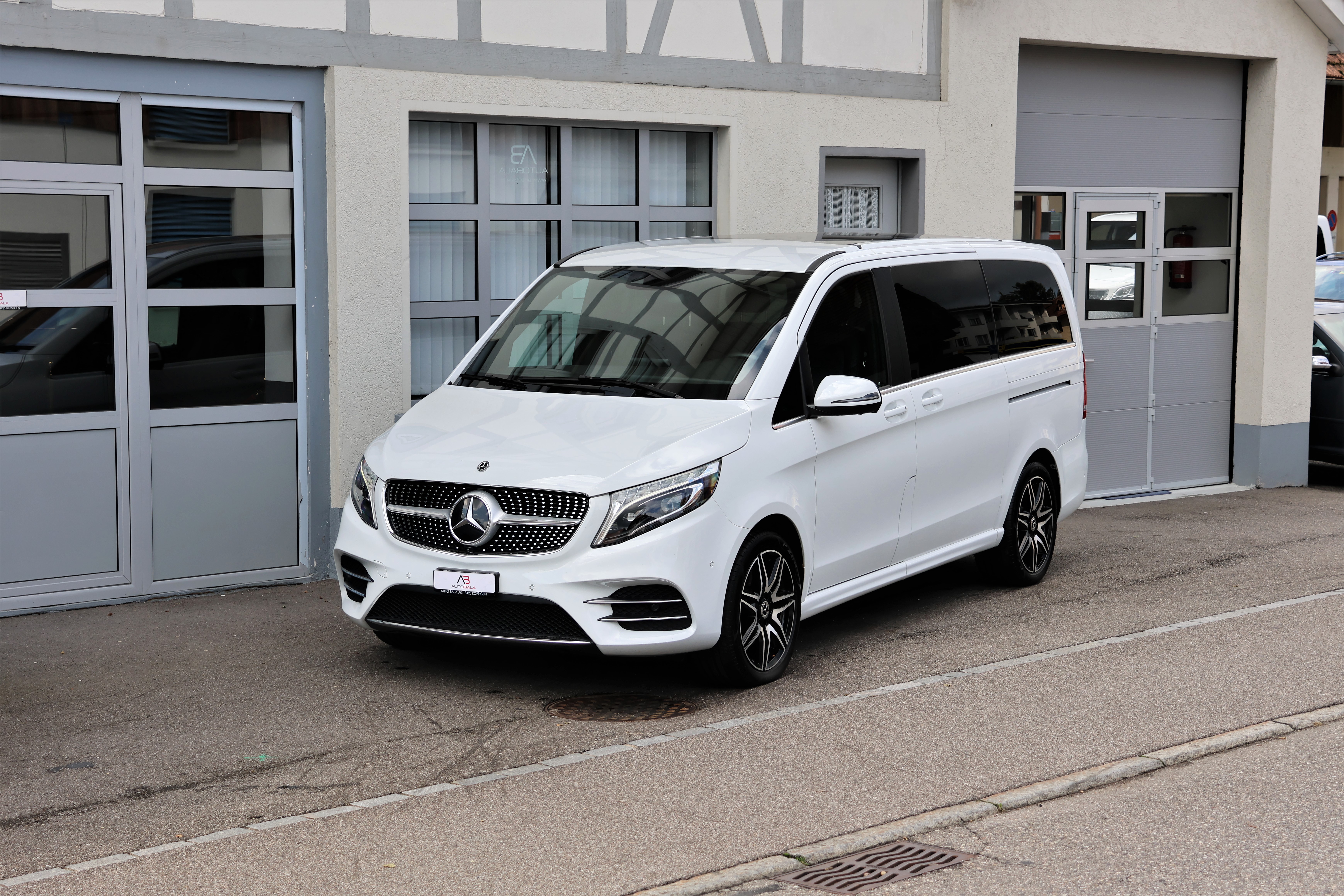 MERCEDES-BENZ V 300 d lang Avantgarde 4Matic 9G-Tronic (CH)