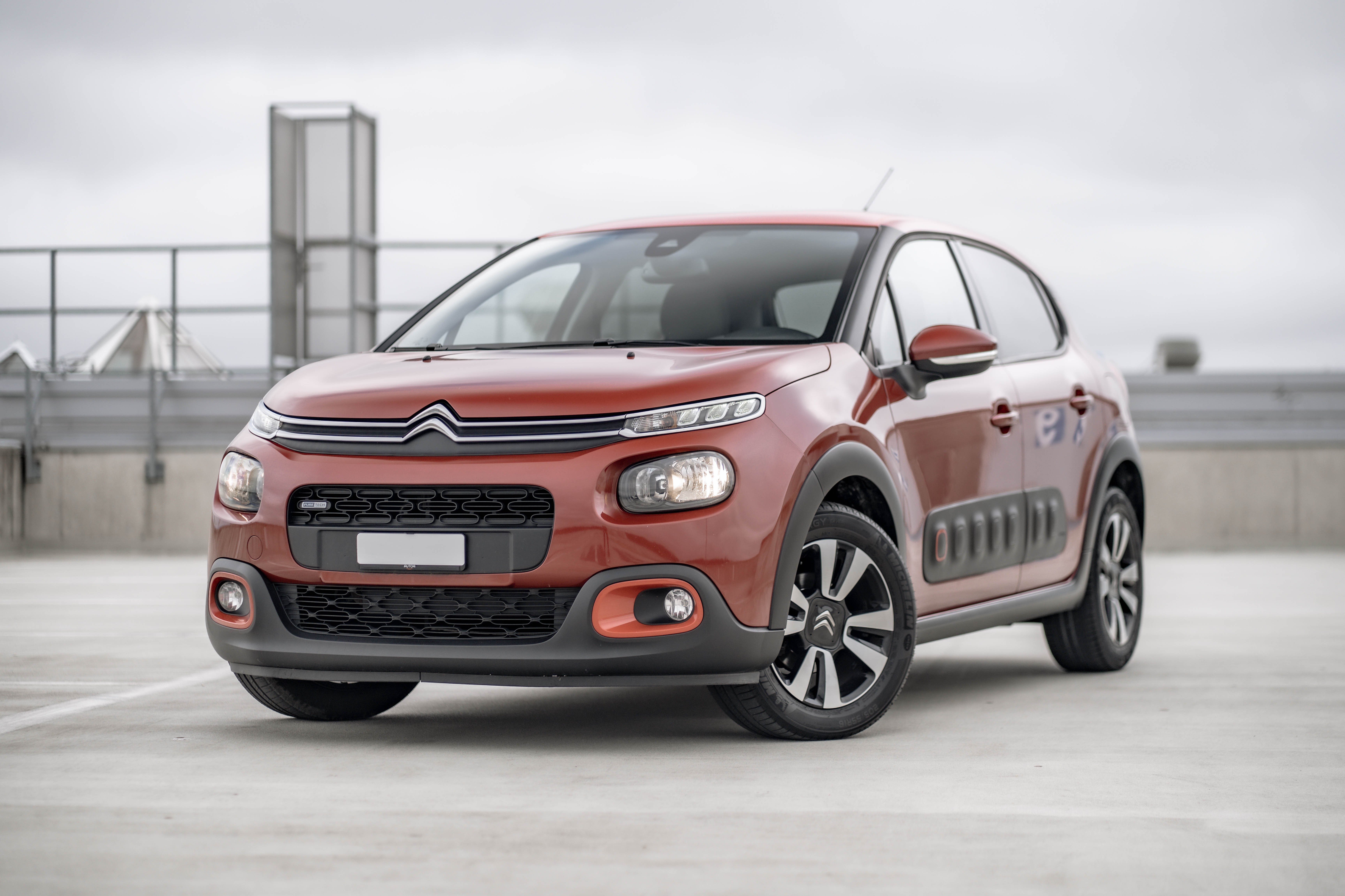 CITROEN C3 1.2i PureTech Shine * ab MFK * äusserst gepflegt * Apple Car Play *