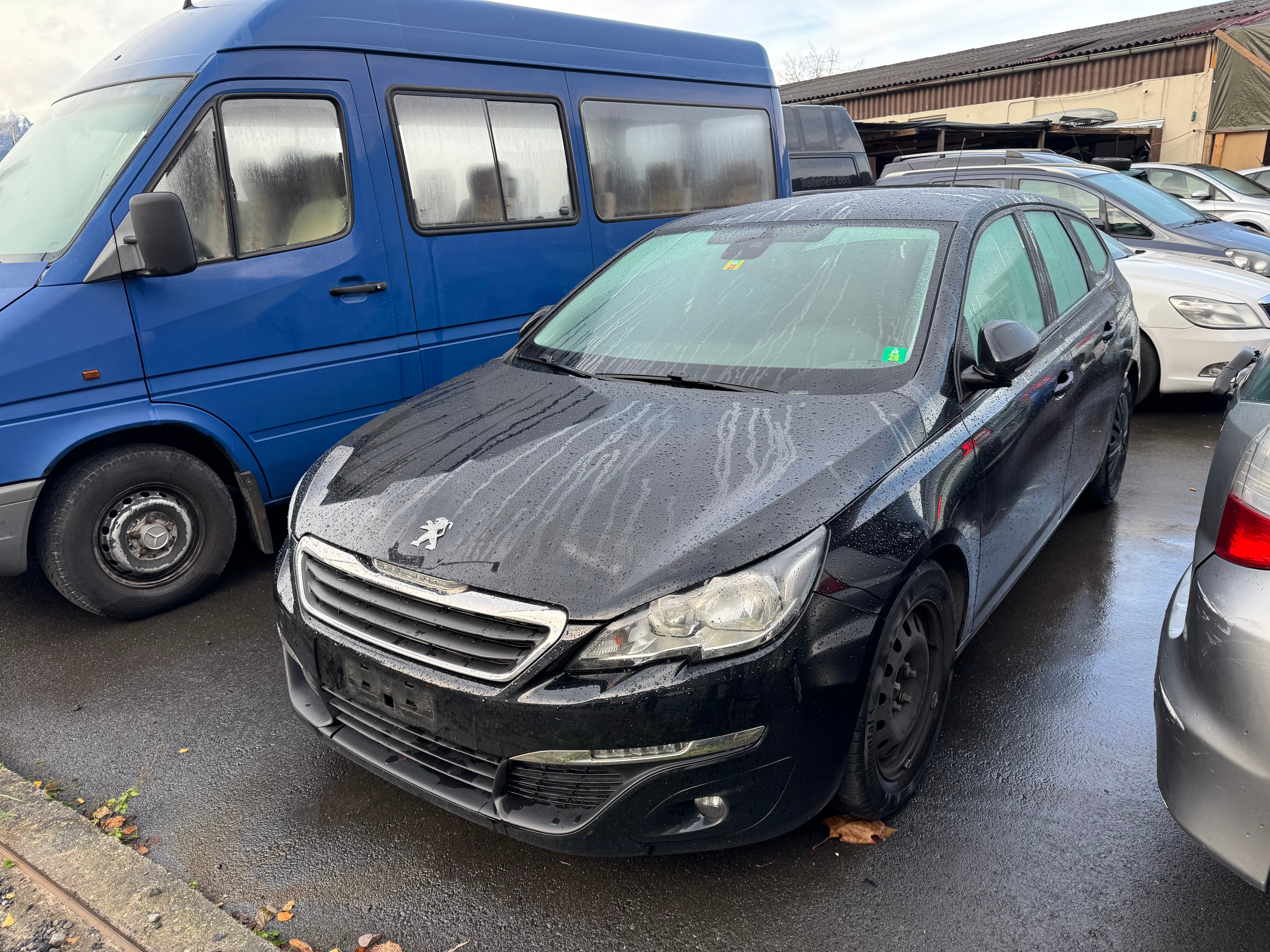 PEUGEOT 308 SW 1.6 BlueHDI Active Automatic