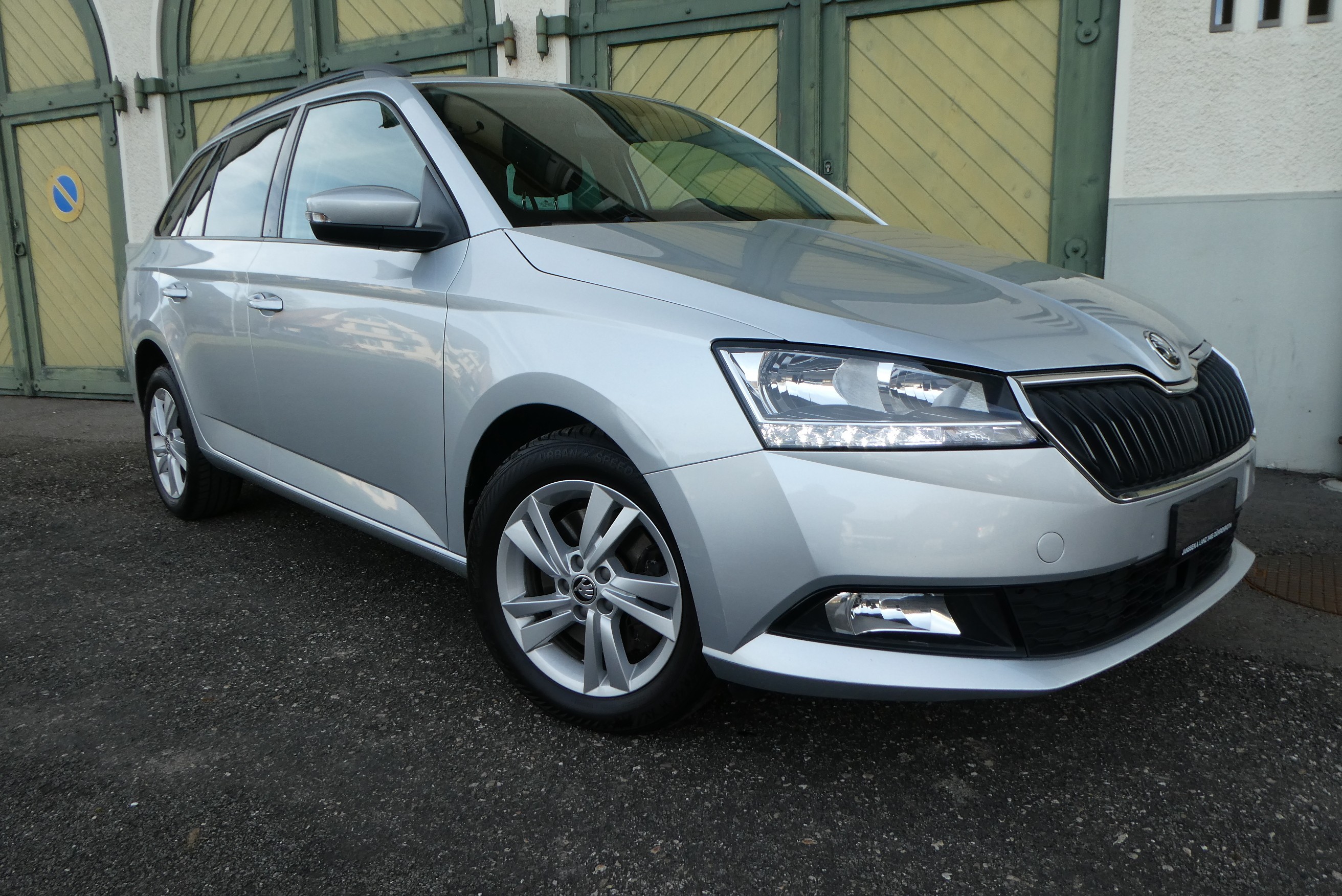 SKODA Fabia Combi 1.0 TSI Ambition DSG