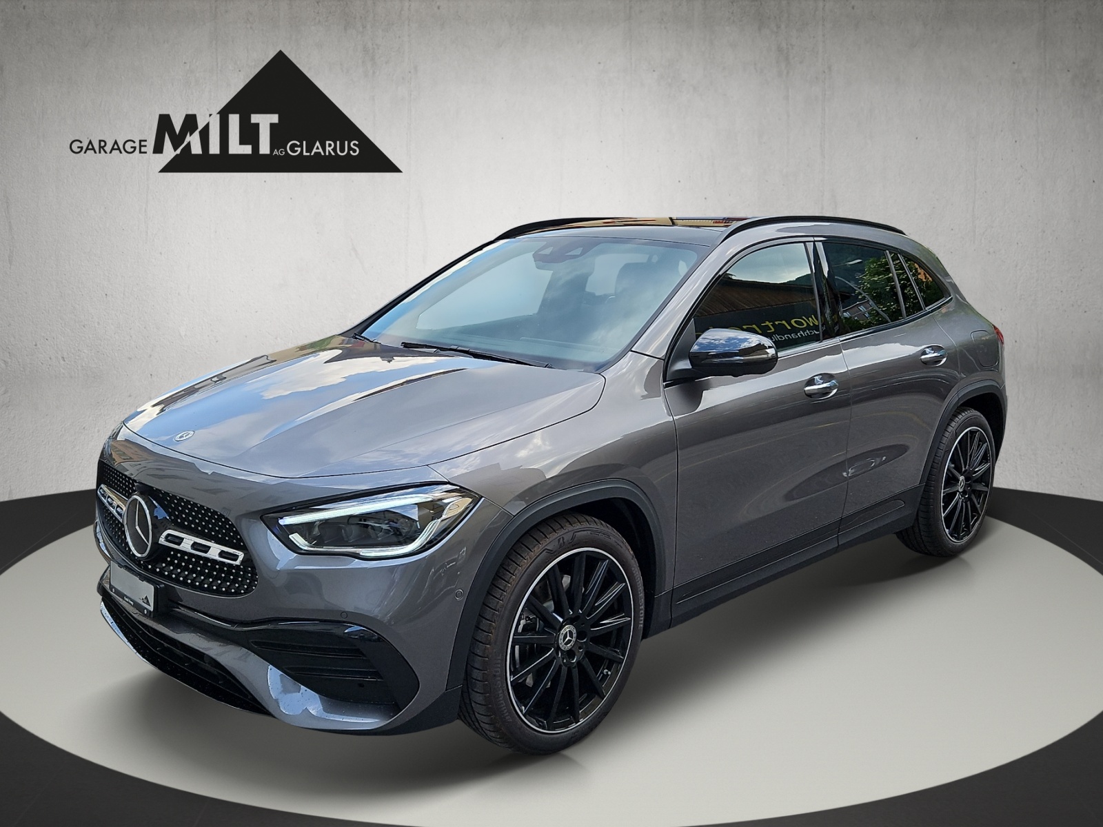 MERCEDES-BENZ GLA 250 4Matic AMG Line 8G-DCT