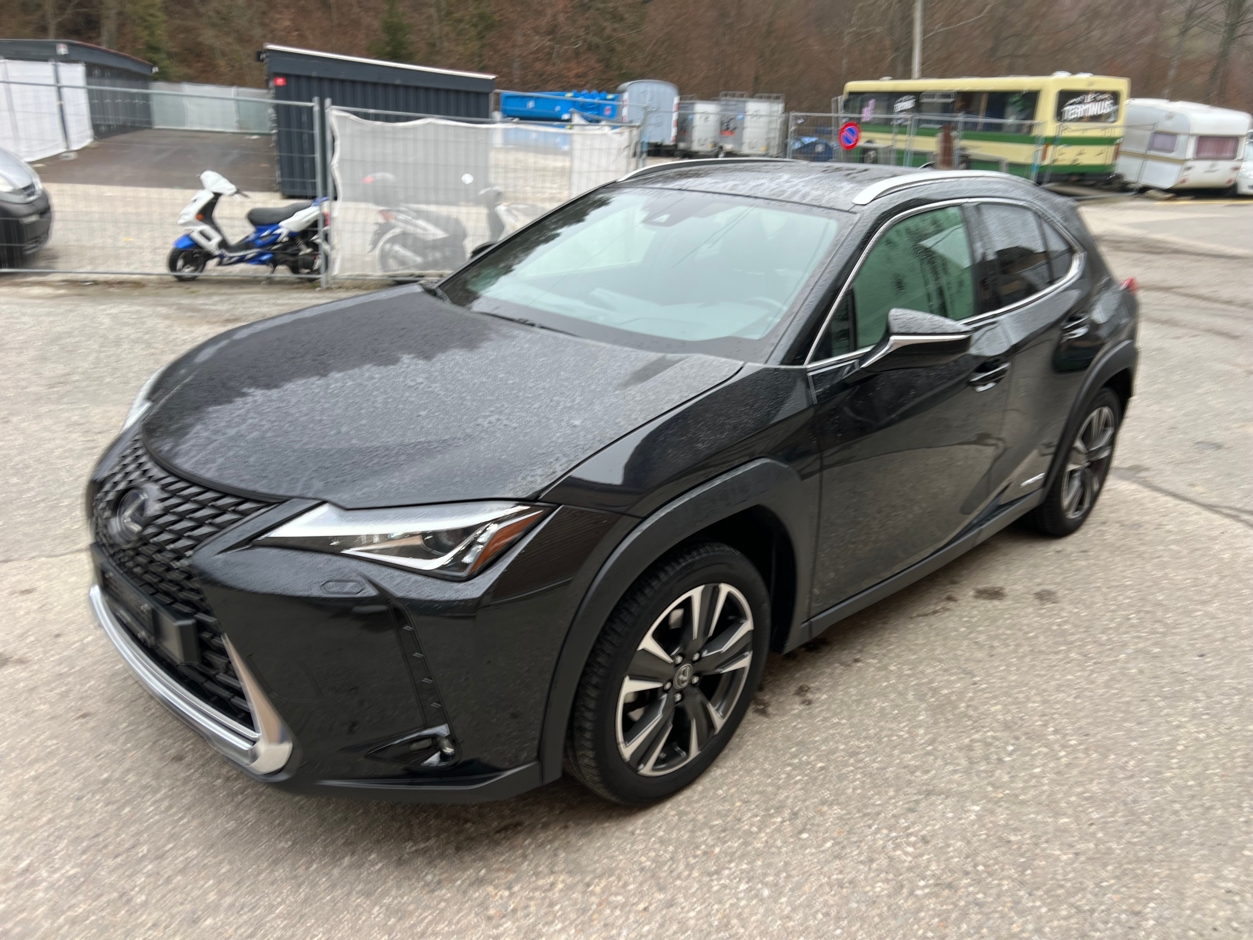 LEXUS UX 250h Launch Edition F Sport AWD Automatic