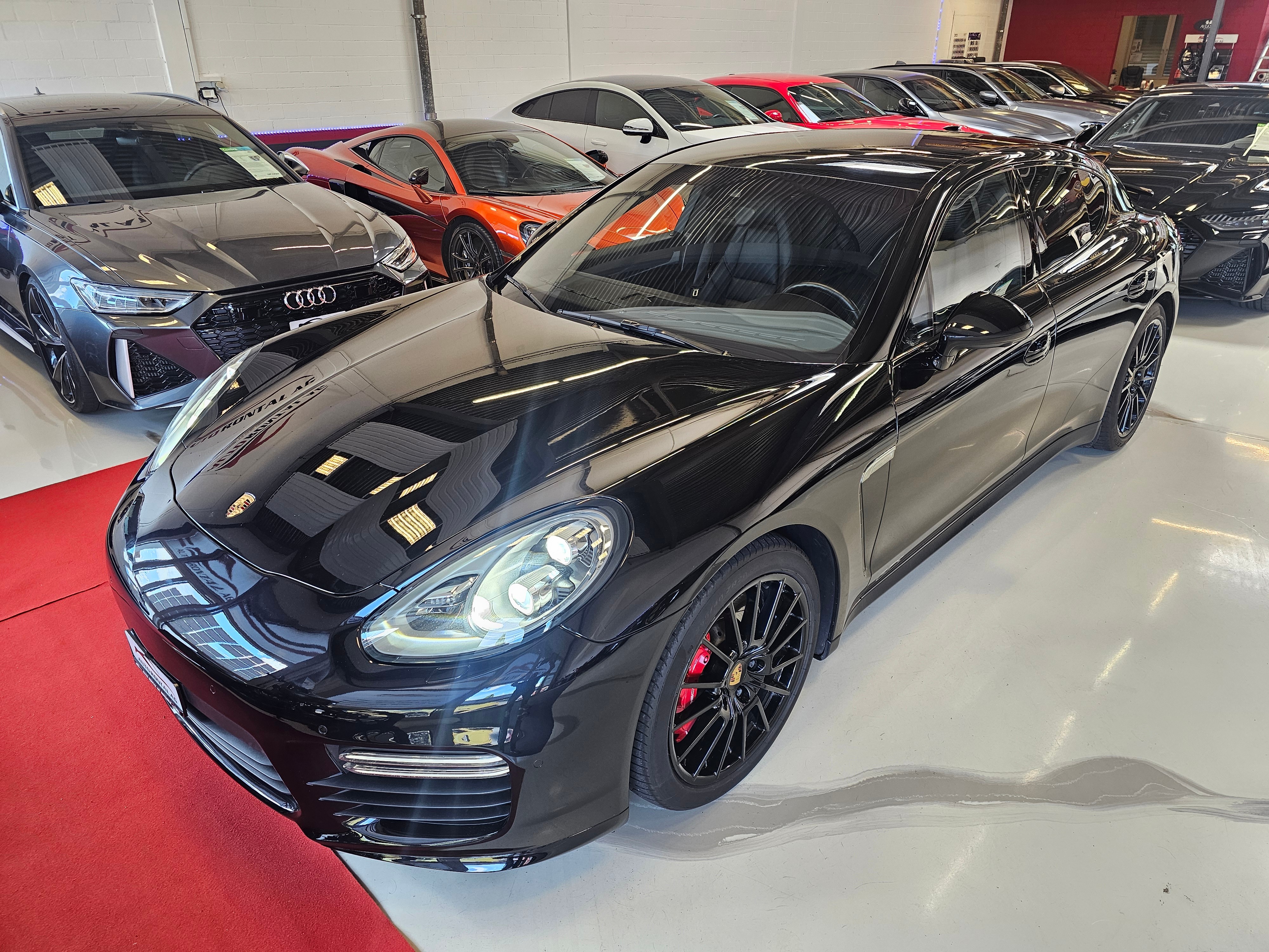 PORSCHE Panamera GTS 4.8 PDK