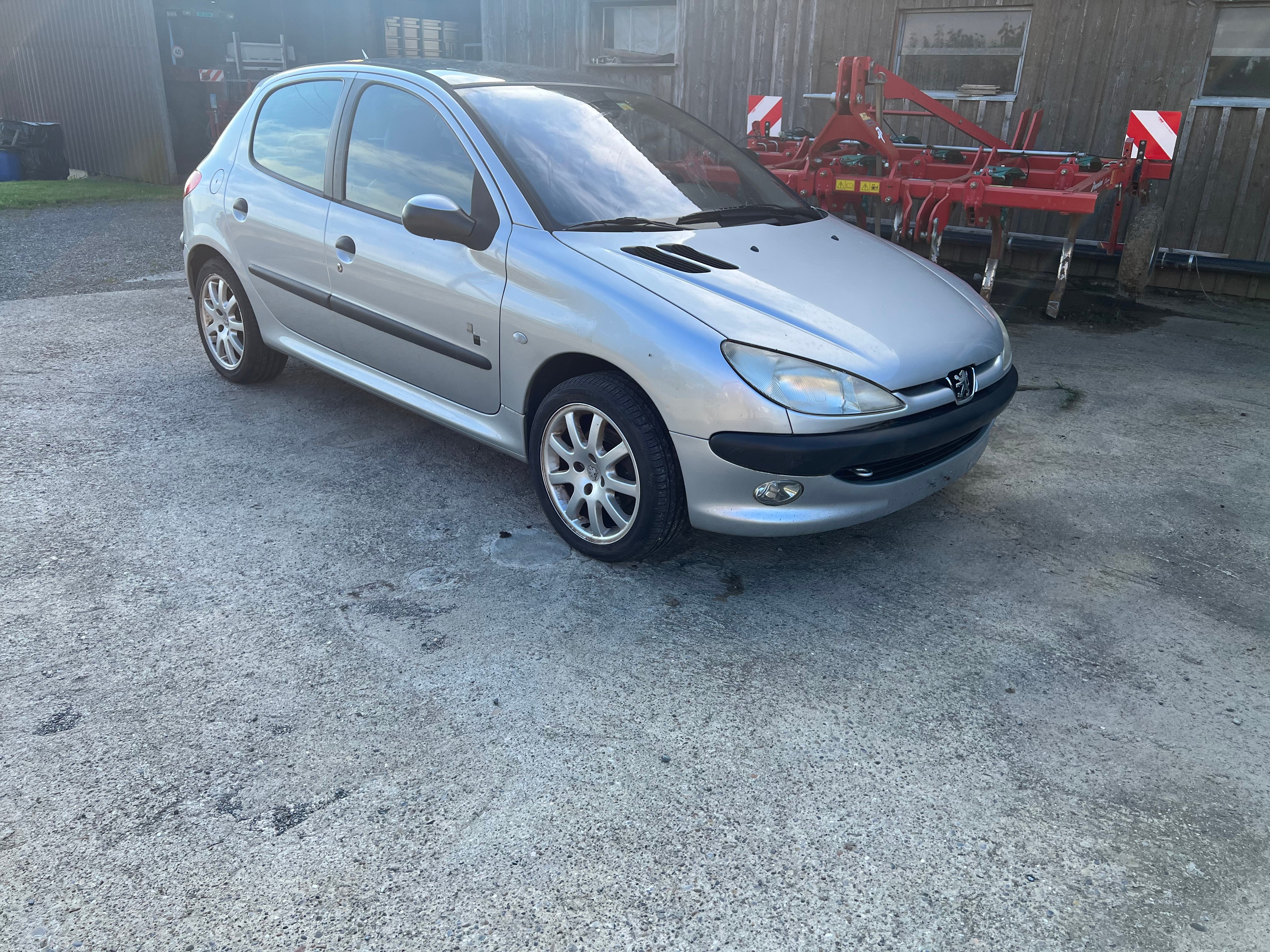 PEUGEOT 206 1.6 16V (XT) Premium