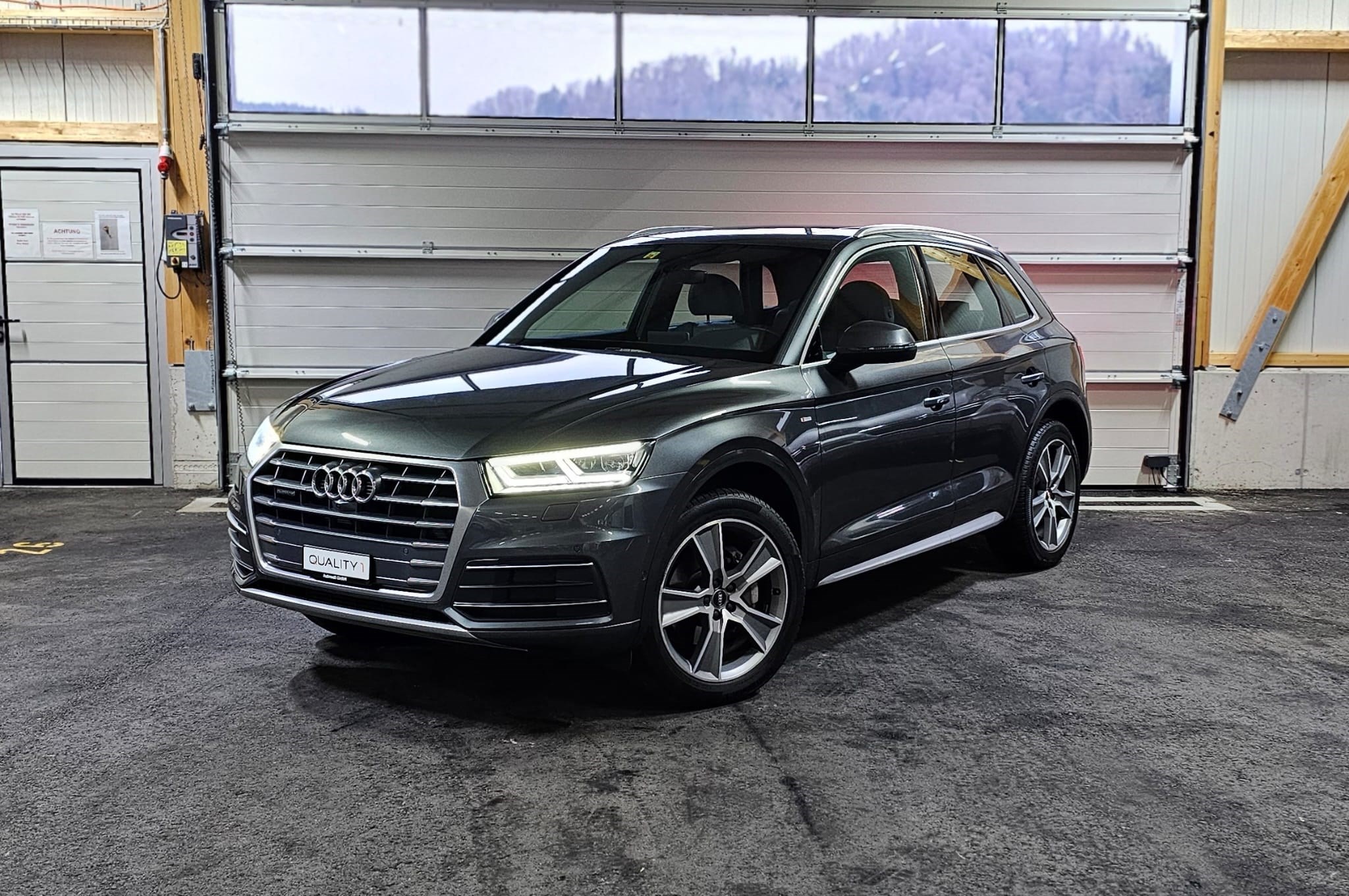 AUDI Q5 2.0 TFSI sport quattro S-LINE S-tronic CH-FAHRZEUG