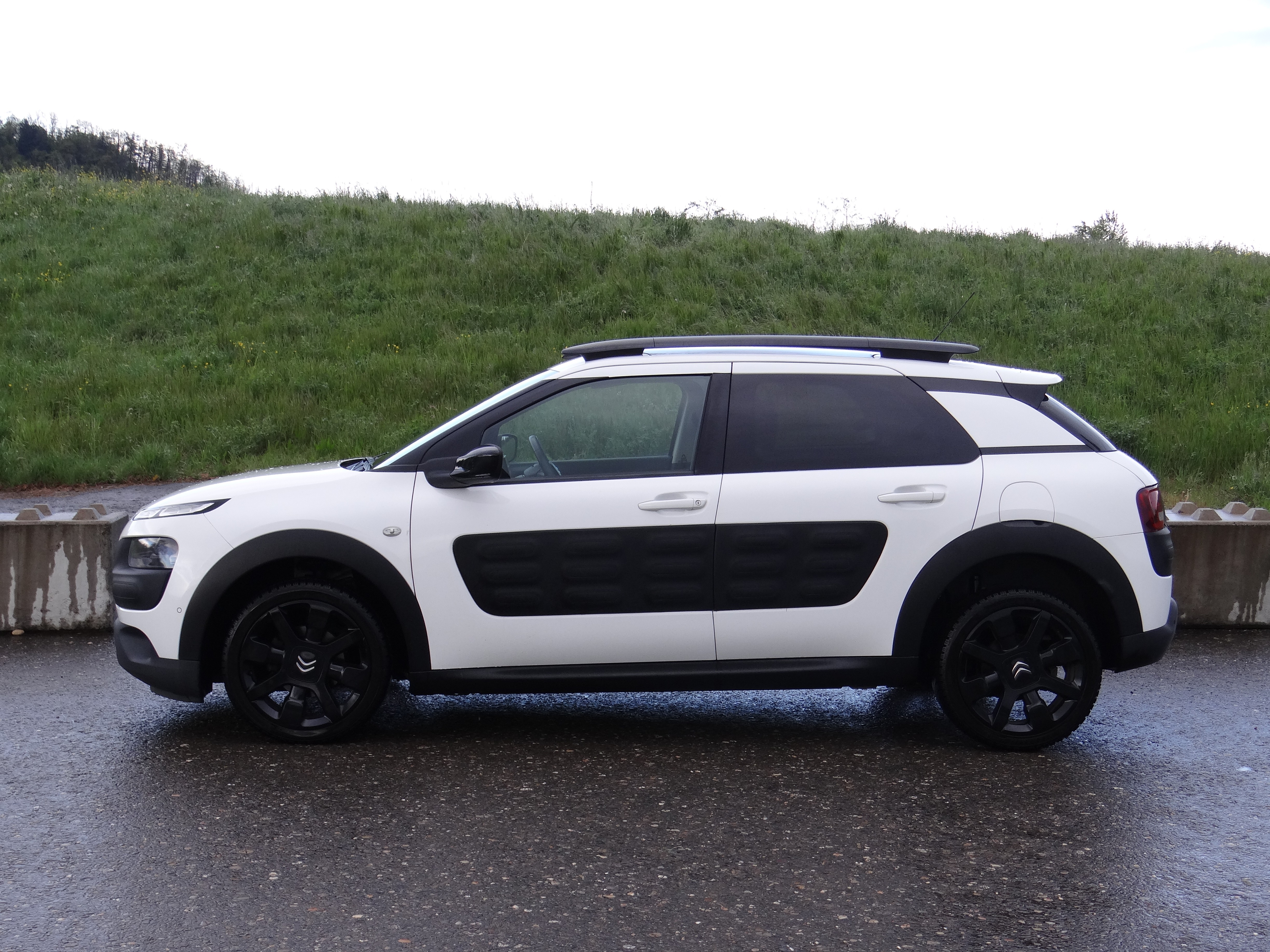 CITROEN C4 Cactus 1.6 BlueHDi Shine Edition