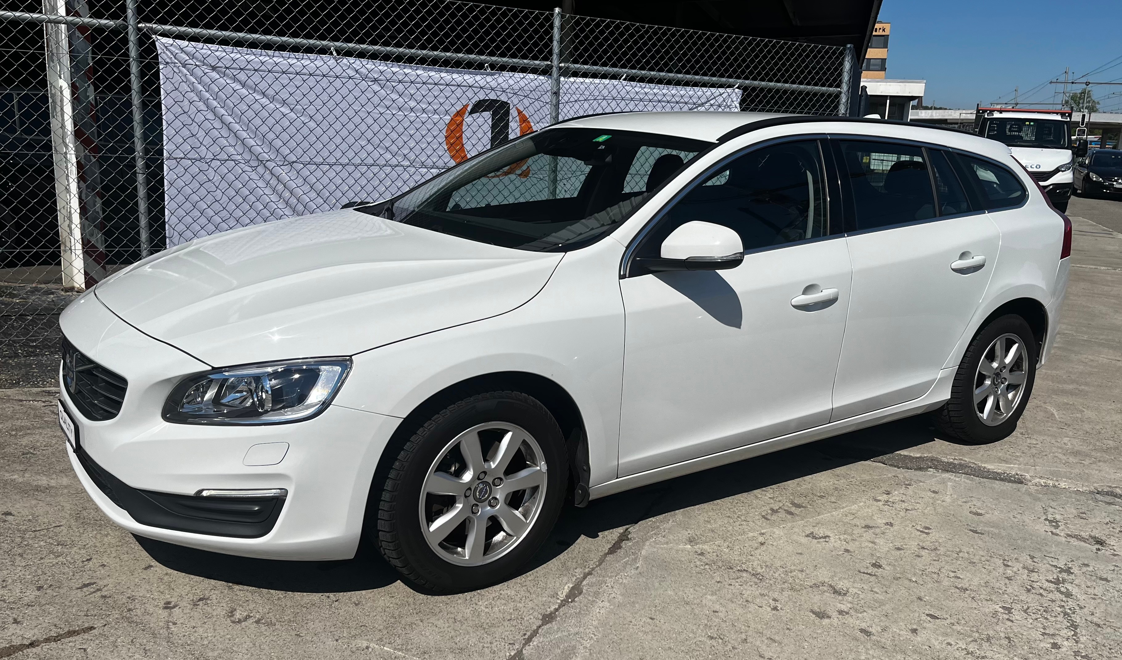 VOLVO V60 D4 Kinetic Geartronic