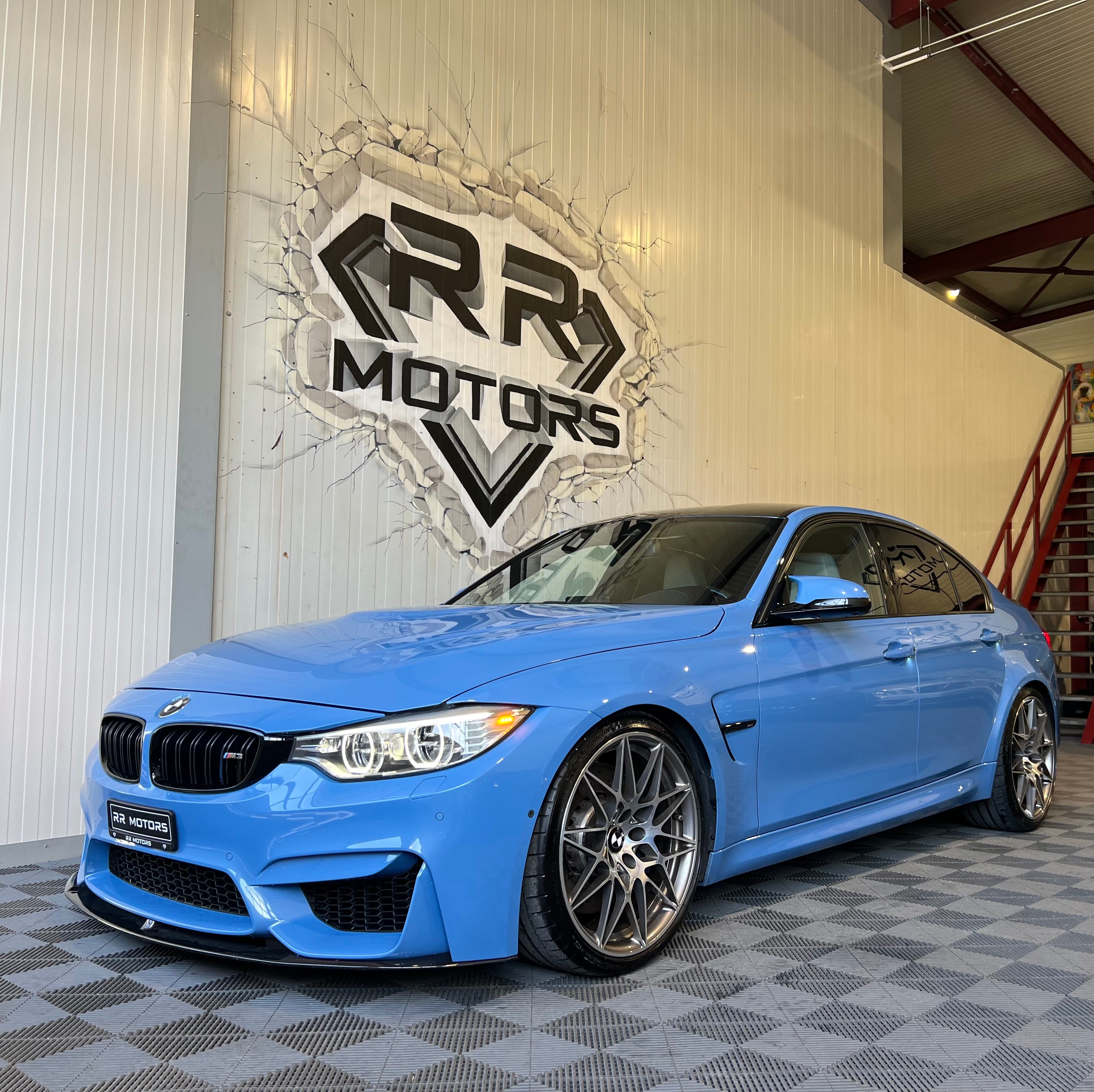 BMW M3 Competition Drivelogic Yas Marina Blue