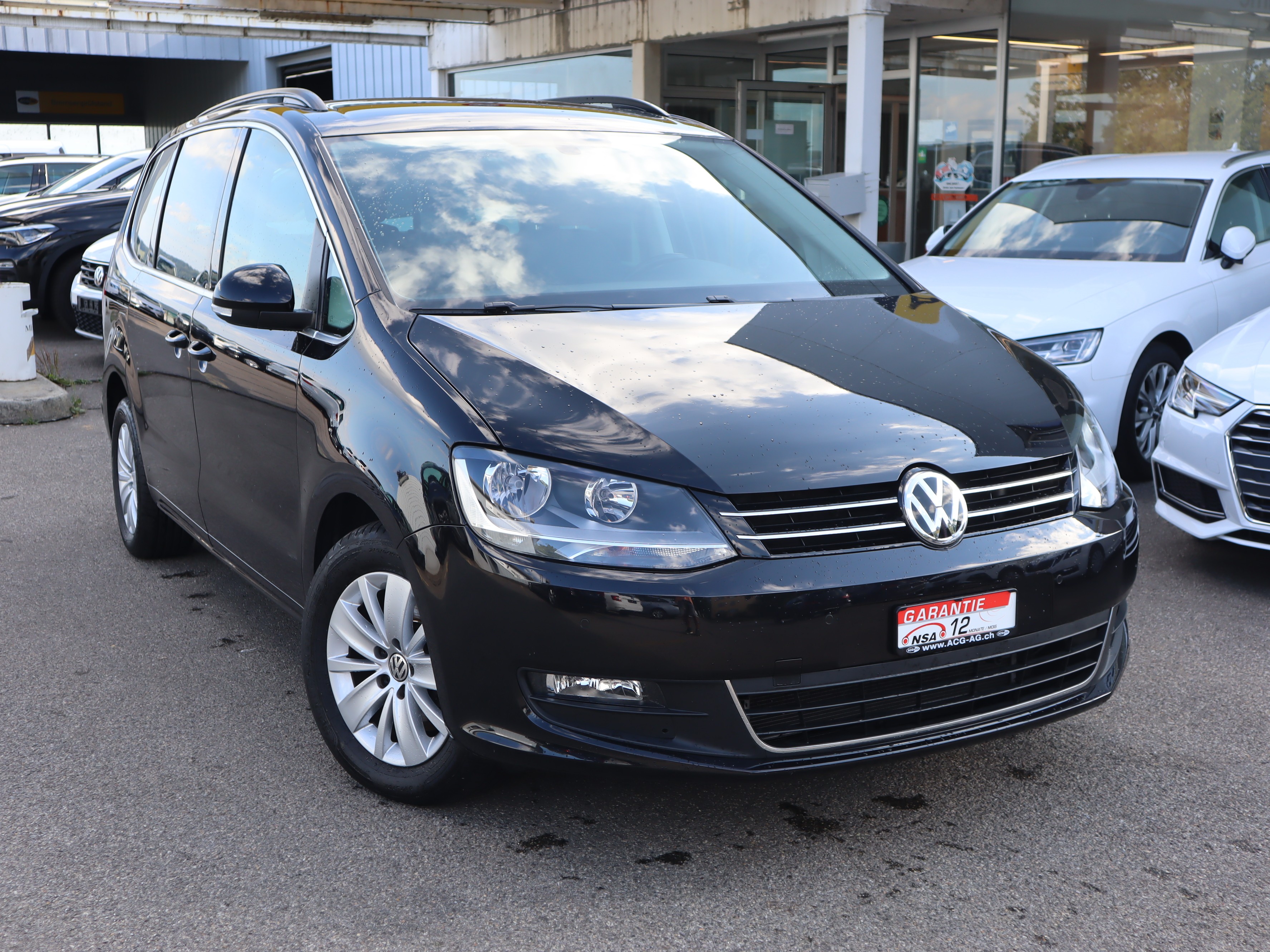 VW Sharan 2.0 TDI BMT Comfortline 4Motion DSG ** 7 x Plätzer ** Navi mit RF-Kamera ** Winter Paket ** Park Pilot **