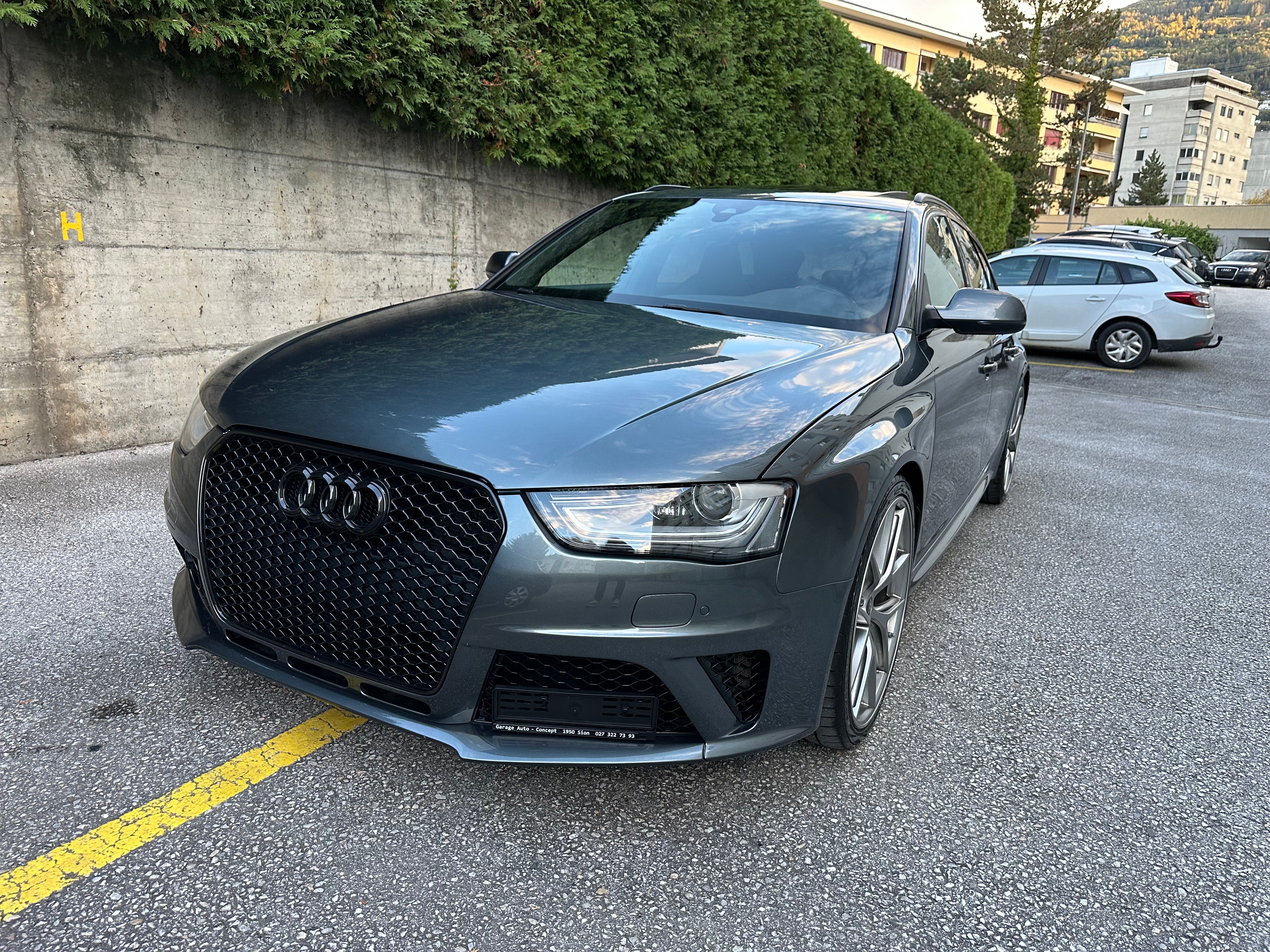 AUDI RS4 Avant 4.2 FSI V8 quattro S-tronic