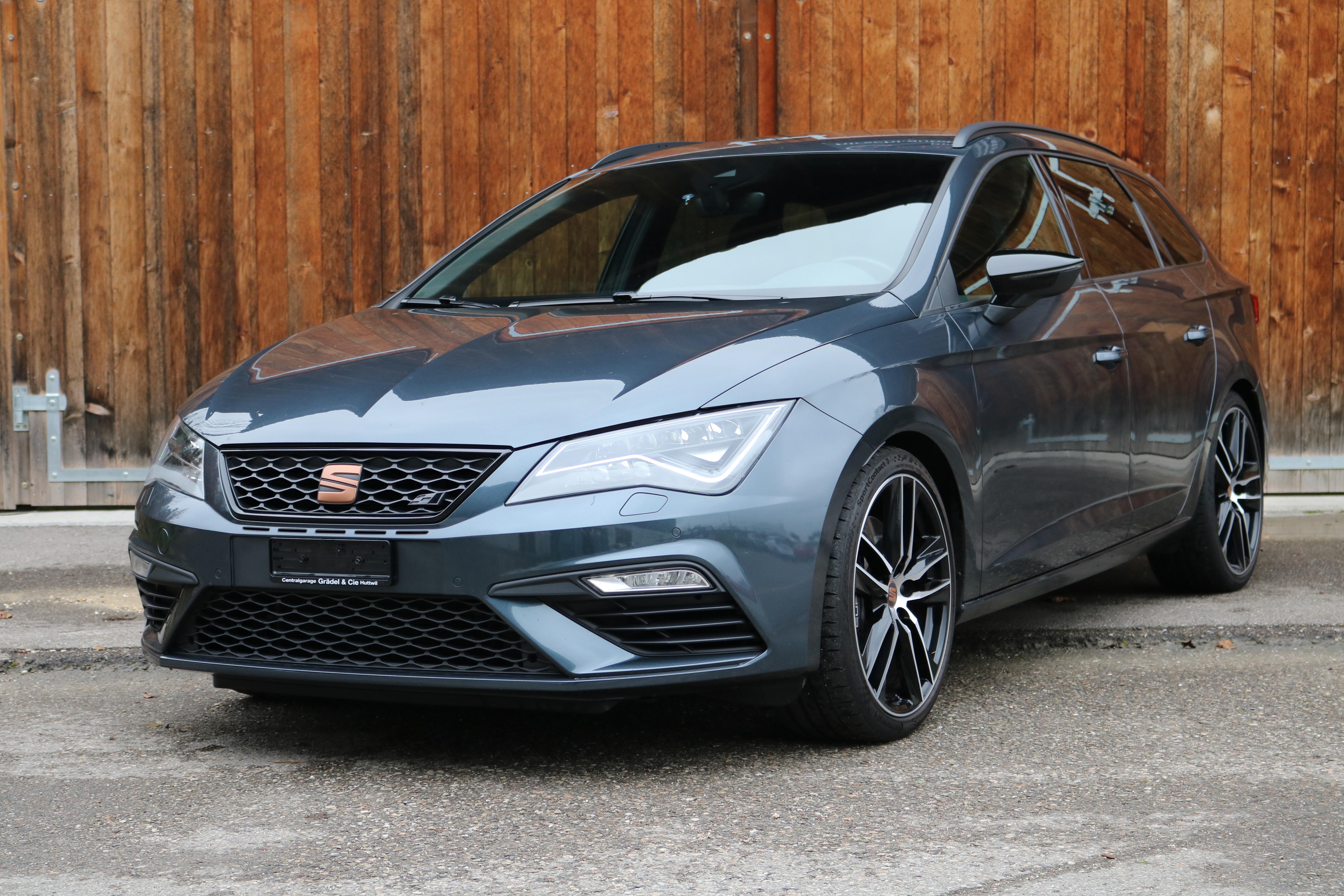 SEAT Leon ST 2.0 TSI Cupra 300 4 Drive DSG