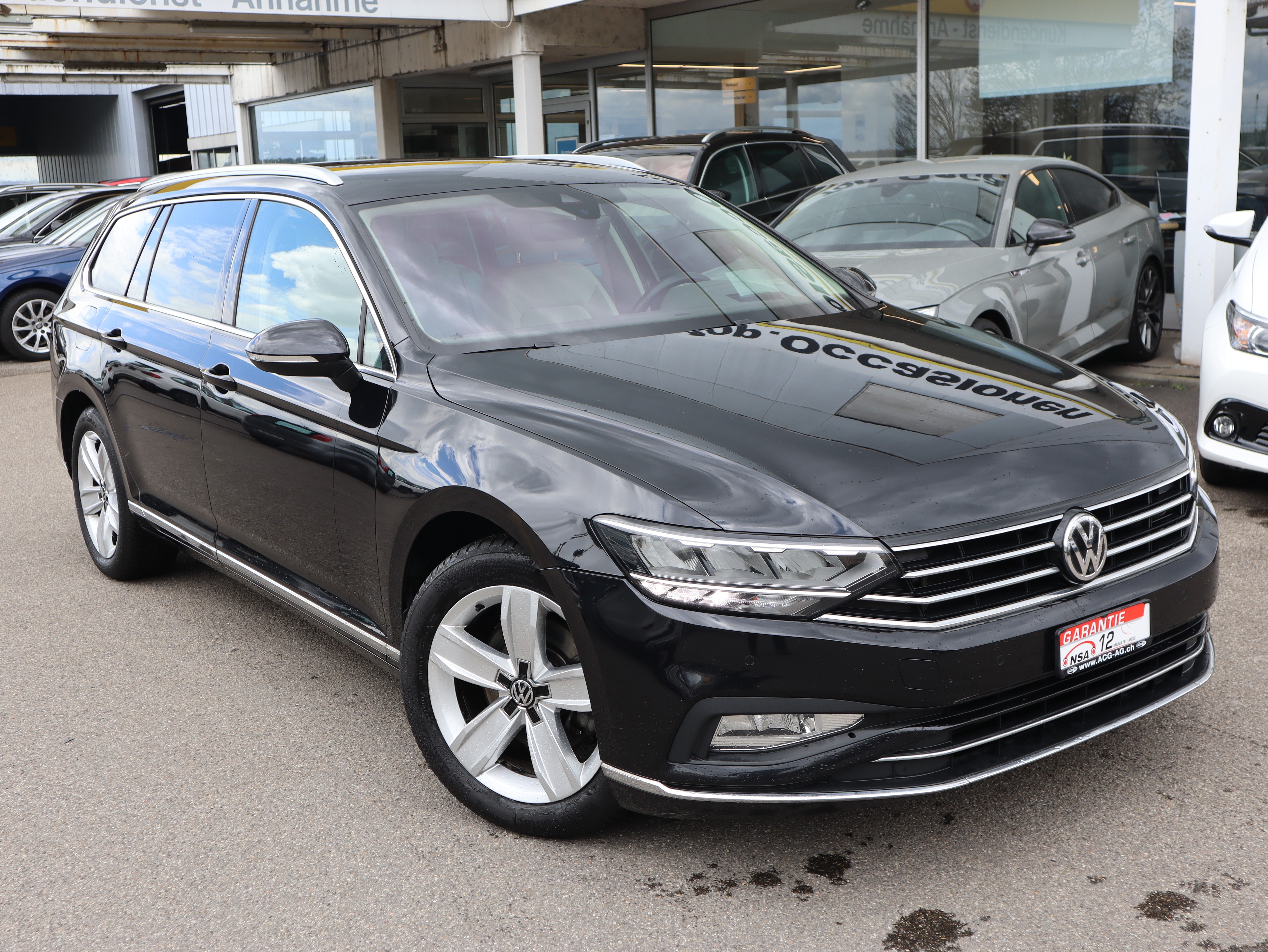 VW Passat 2.0 TDI BMT Elegance DSG ** Leder Alcantara ** Neues Modell ** Navi mit RF-Kamera ** CockPit **