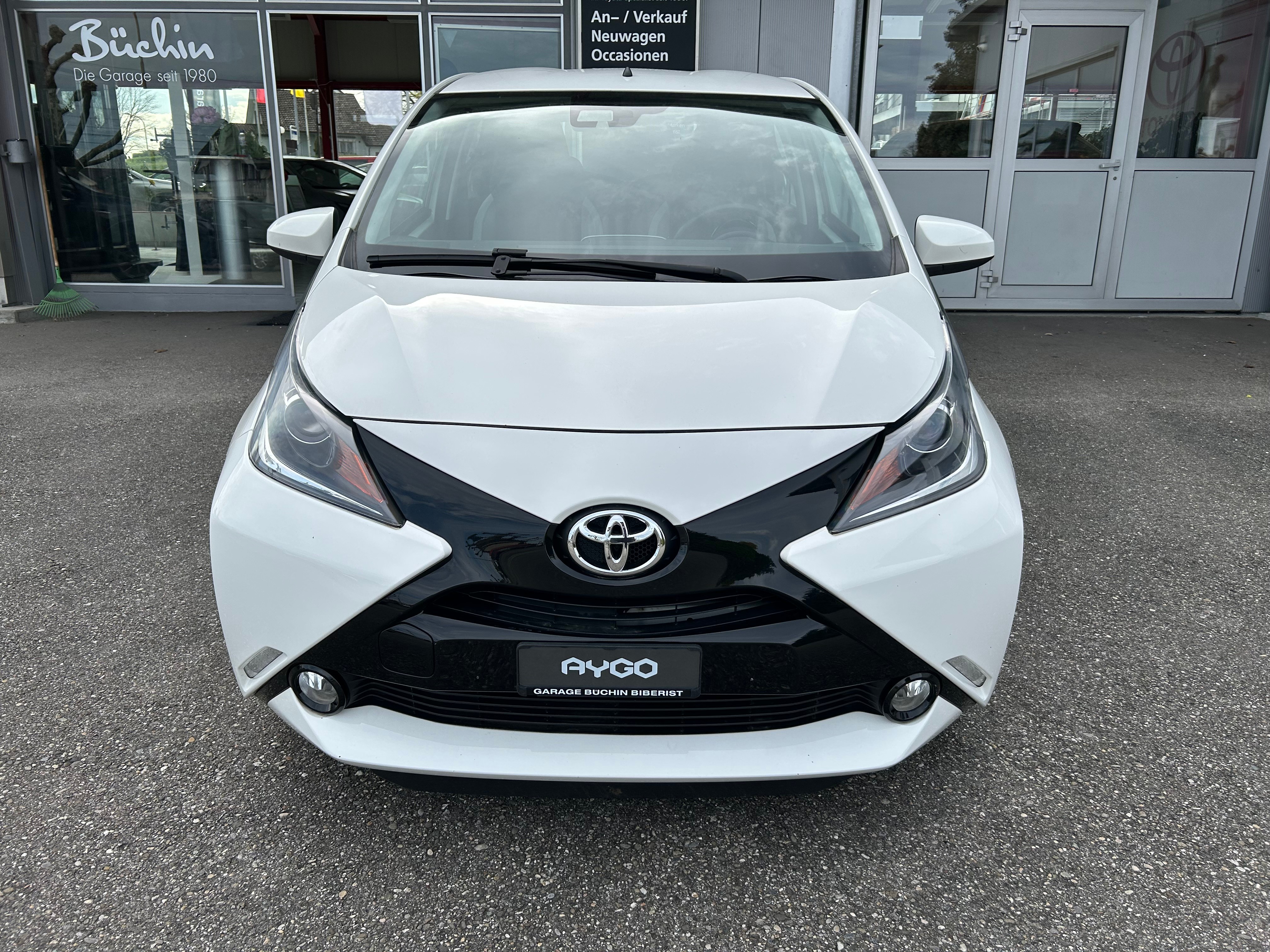 TOYOTA Aygo 1.0 VVT-i x-play