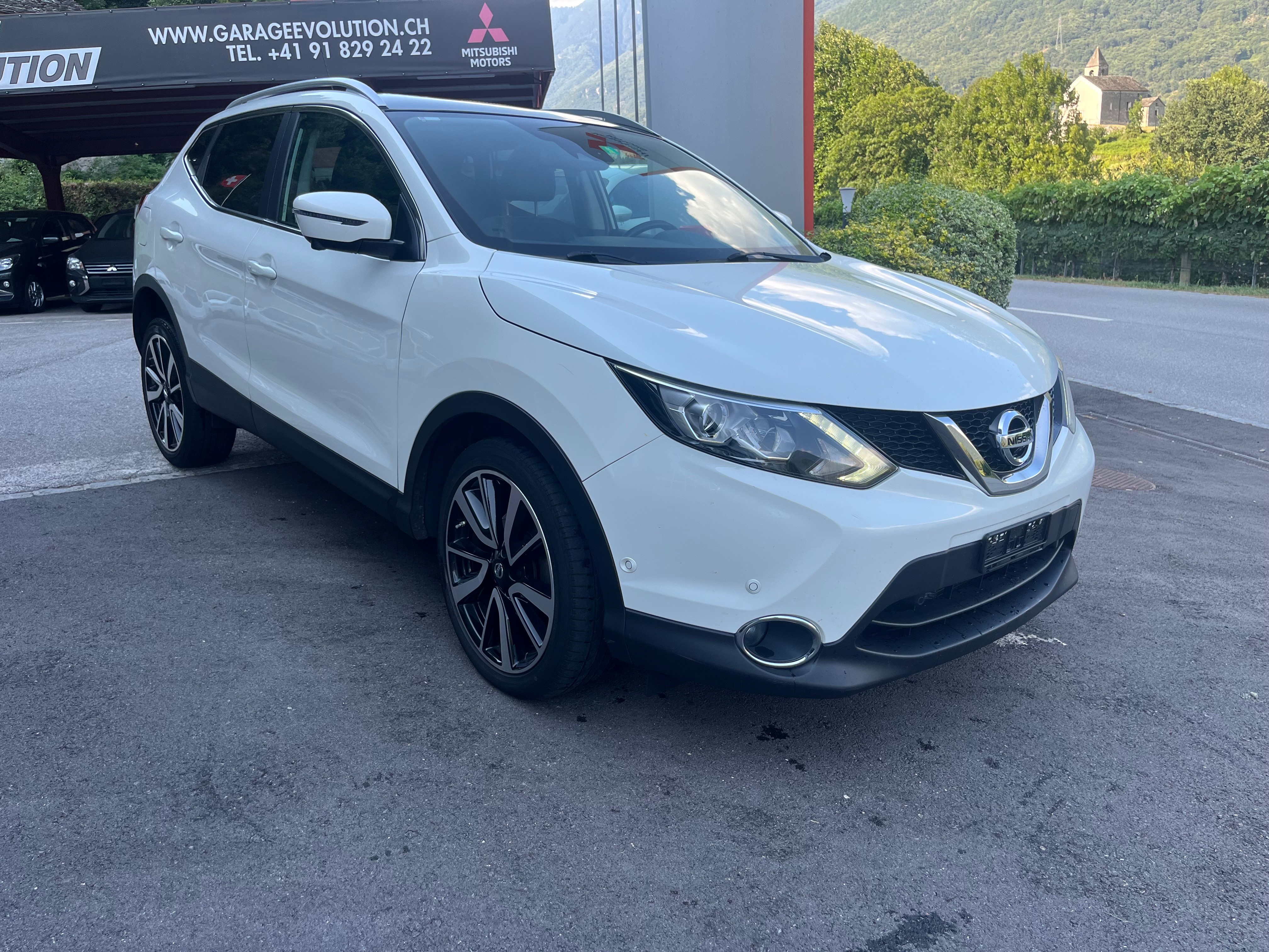 NISSAN Qashqai 1.6 dCi Swiss Edition Premium Xtronic CVT