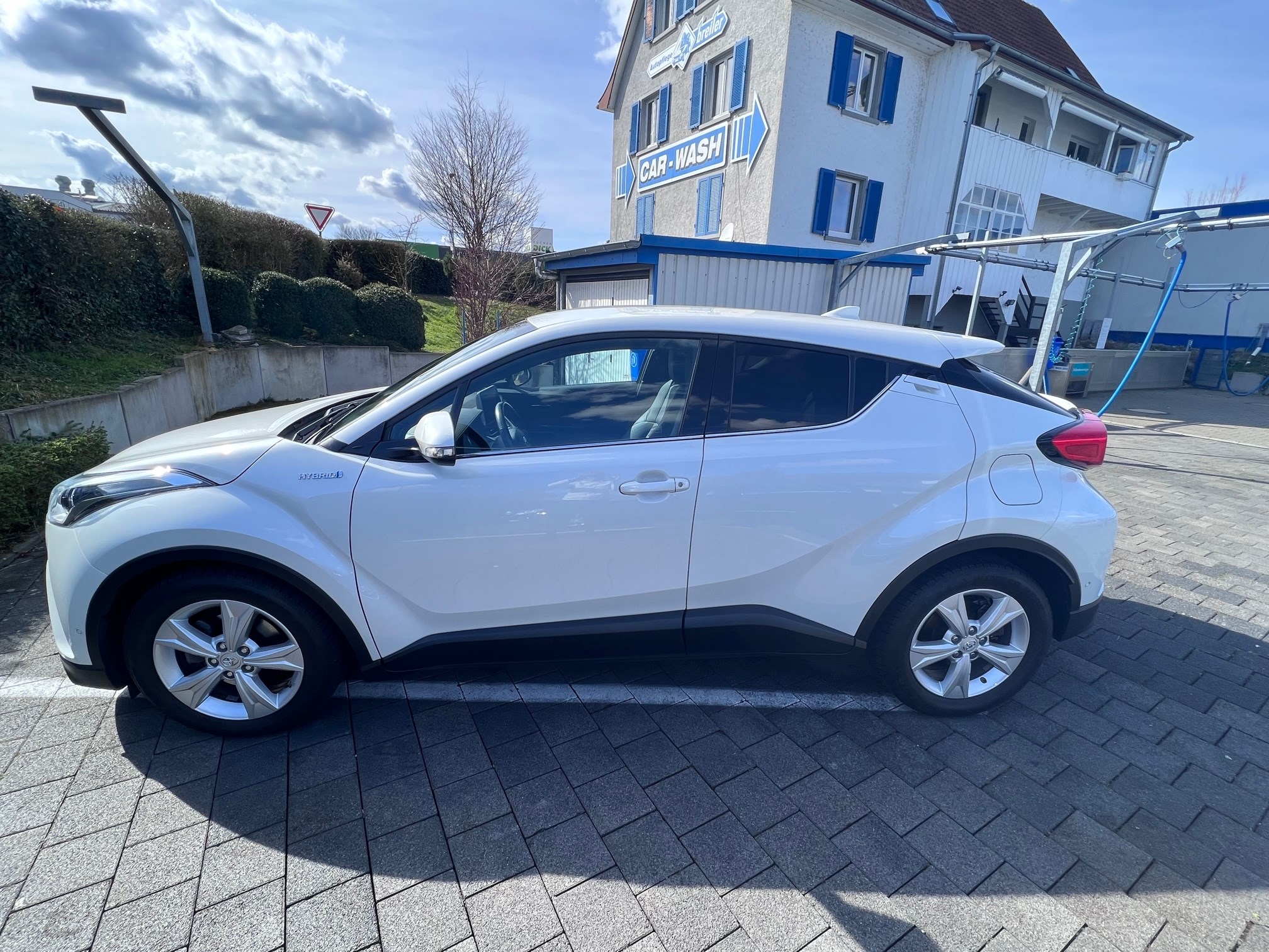 TOYOTA C-HR 1.8 HSD Premium CVT