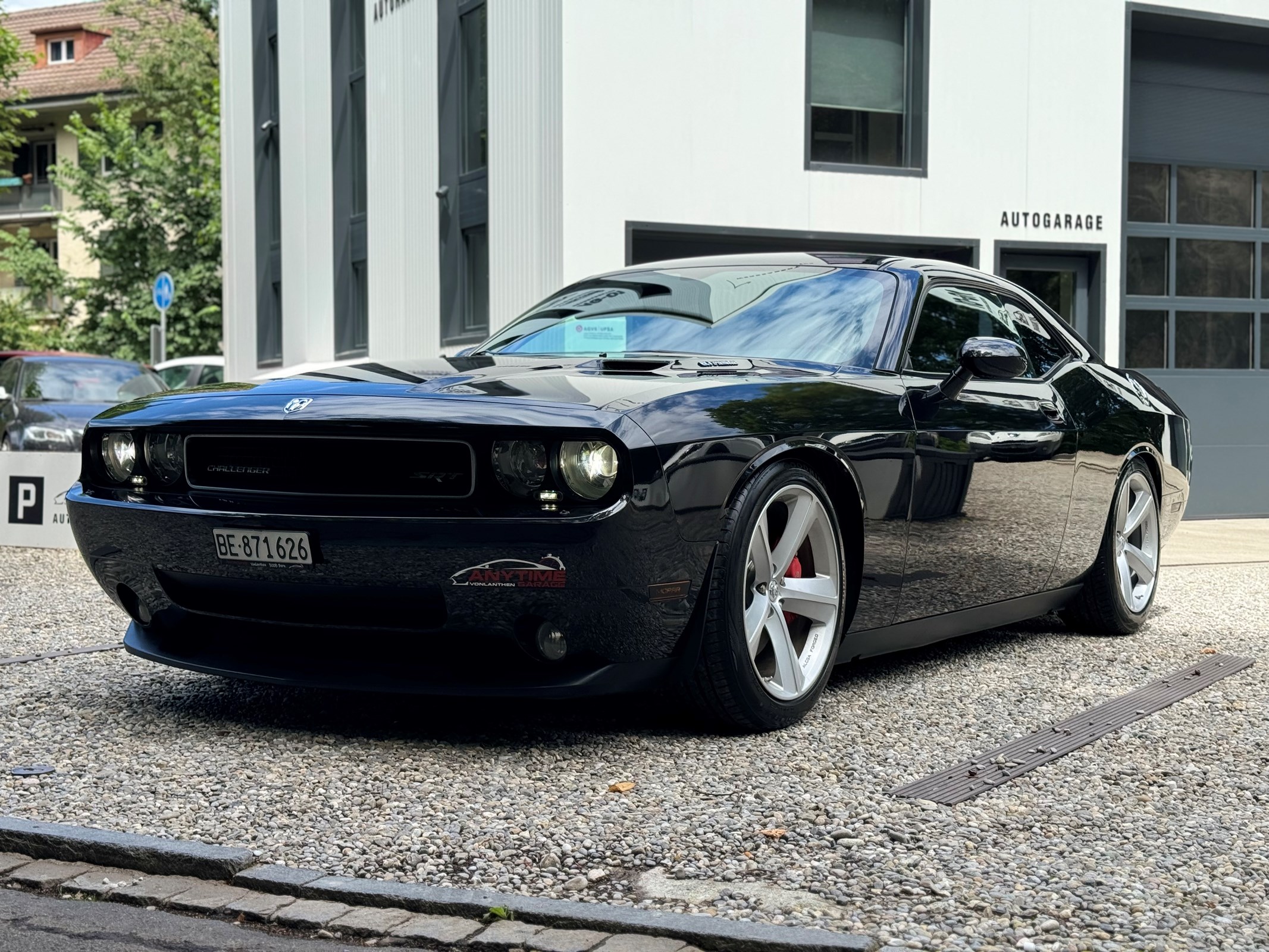 DODGE Challenger SRT8 6.1L