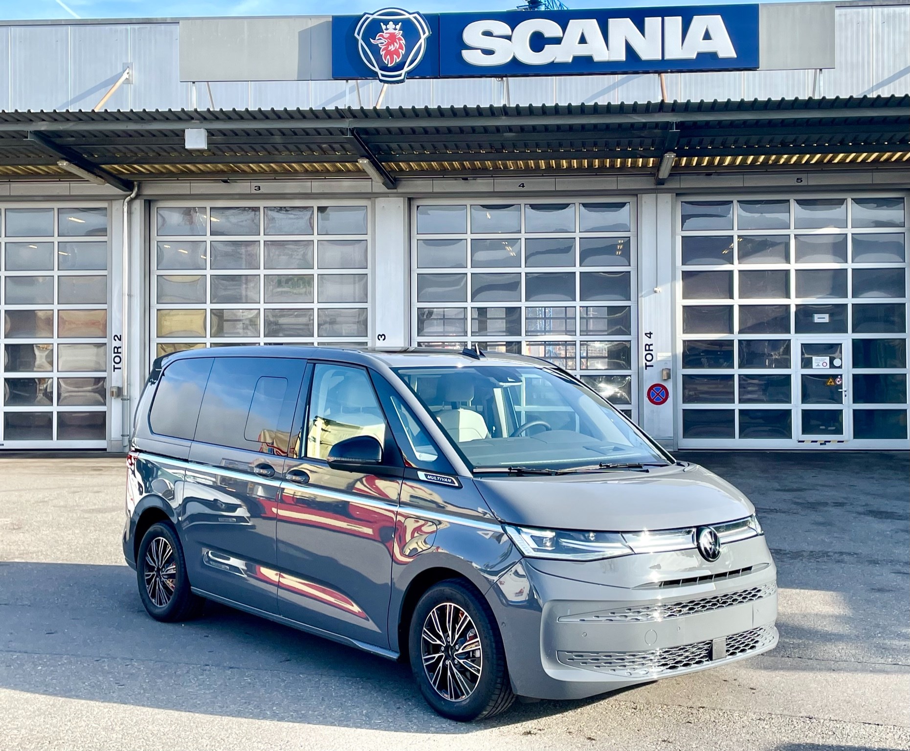 VW MULTIVAN Multivan 1.4 eHybrid Style by Scania Emmen