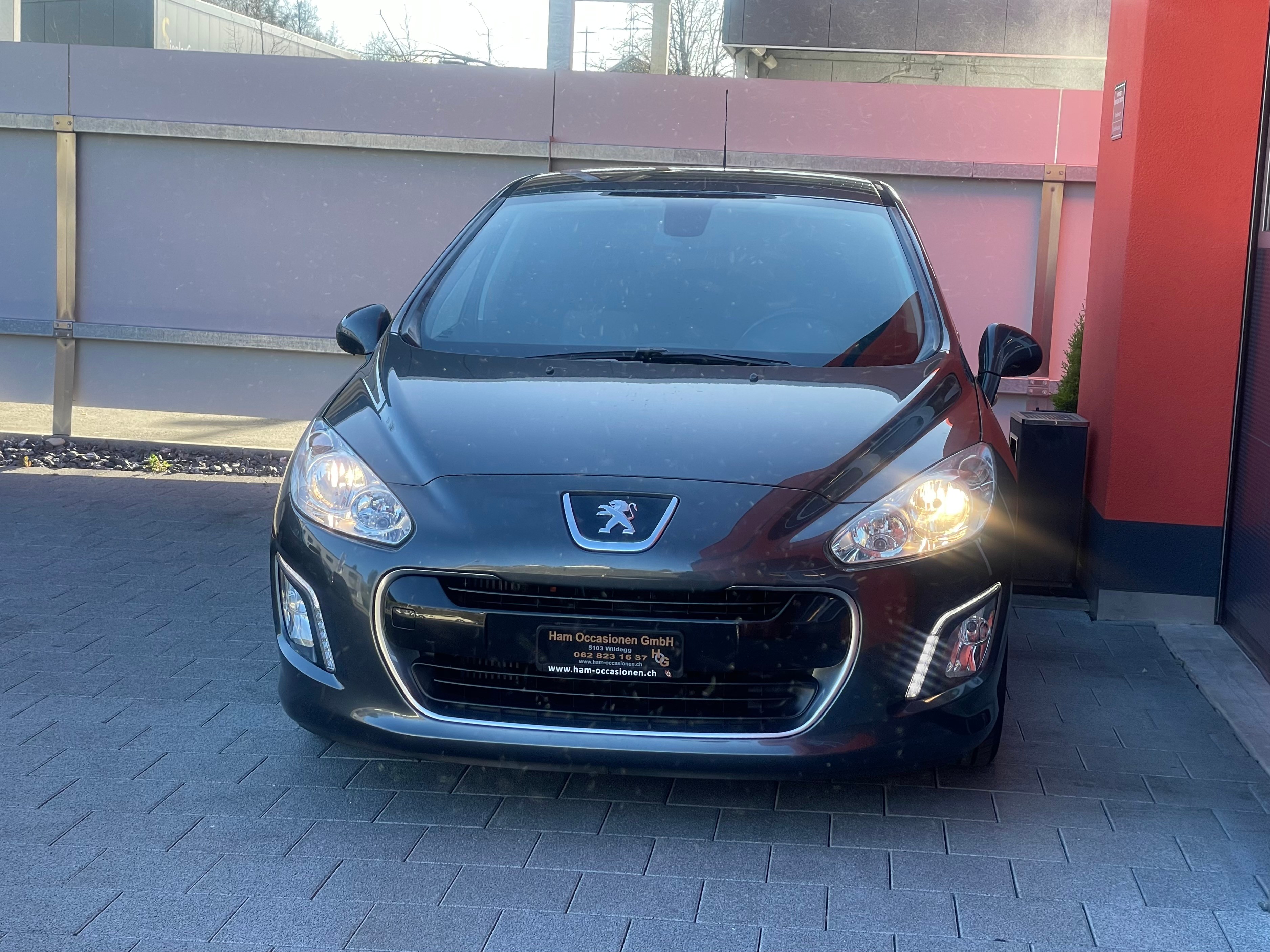 PEUGEOT 308 1.6 HDI Active EGS6