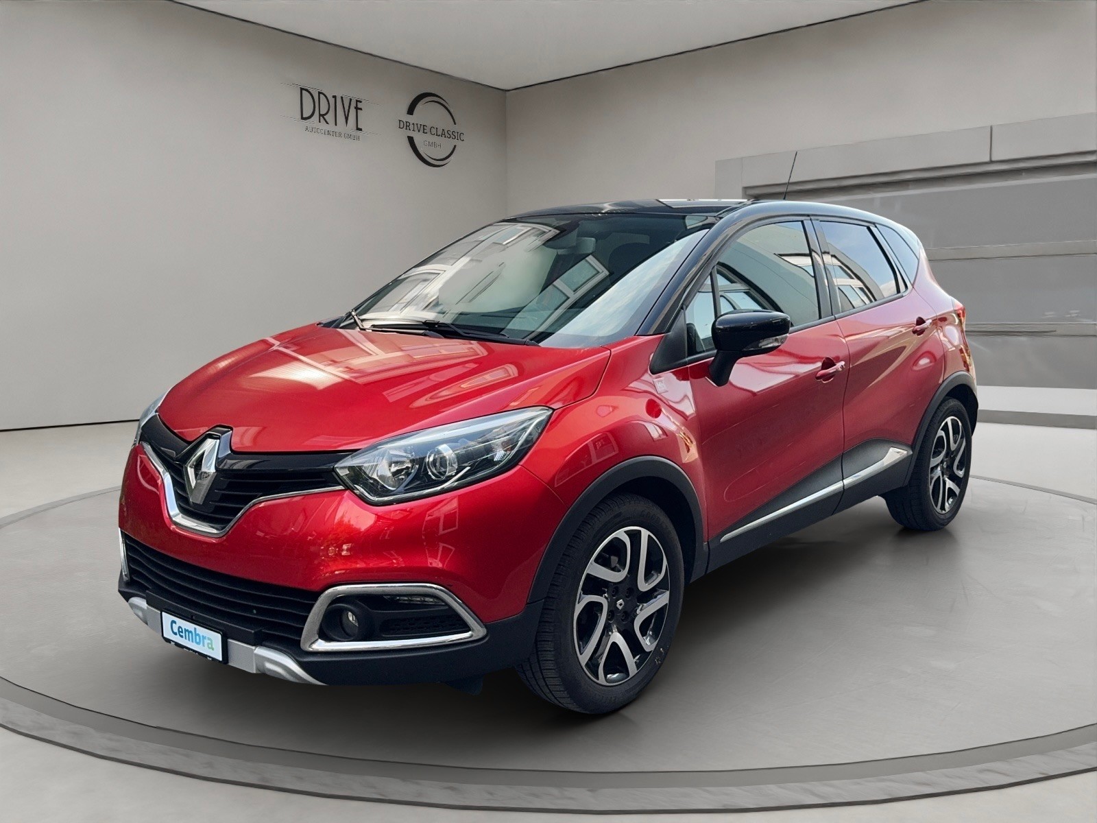 RENAULT Captur 1.2 T Helly Hansen EDC