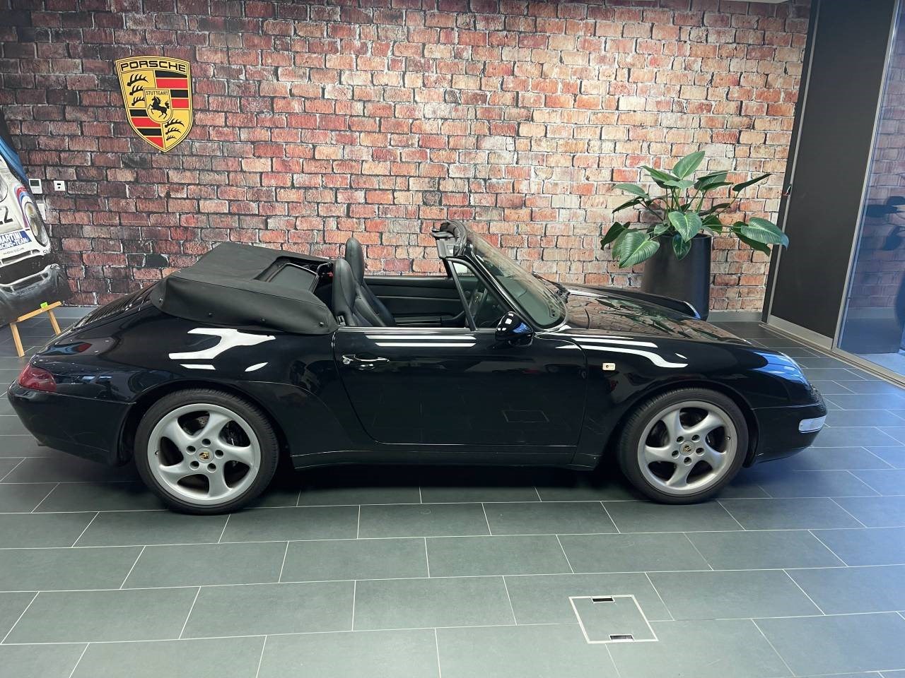 PORSCHE 911 Carrera Cabriolet