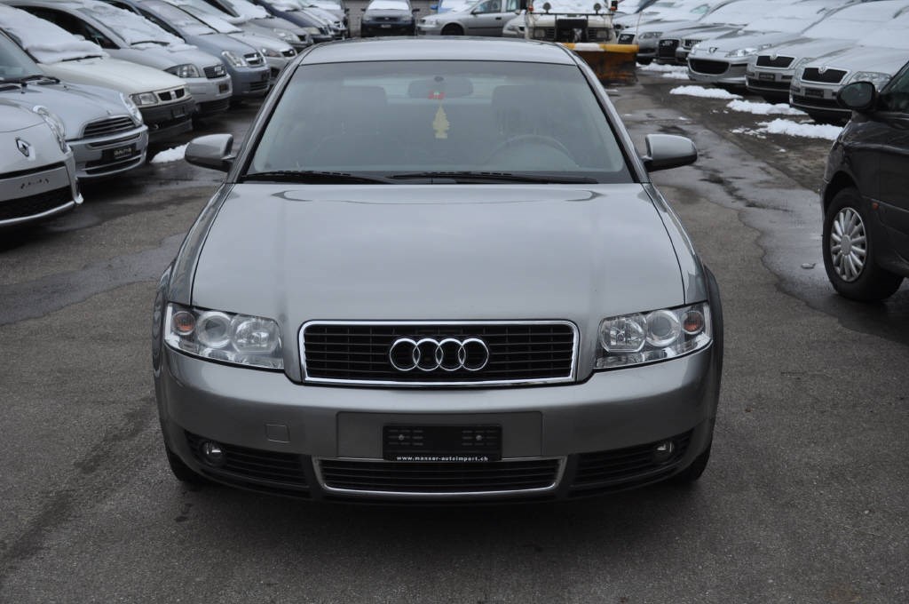 AUDI A4 2.0 20V 130