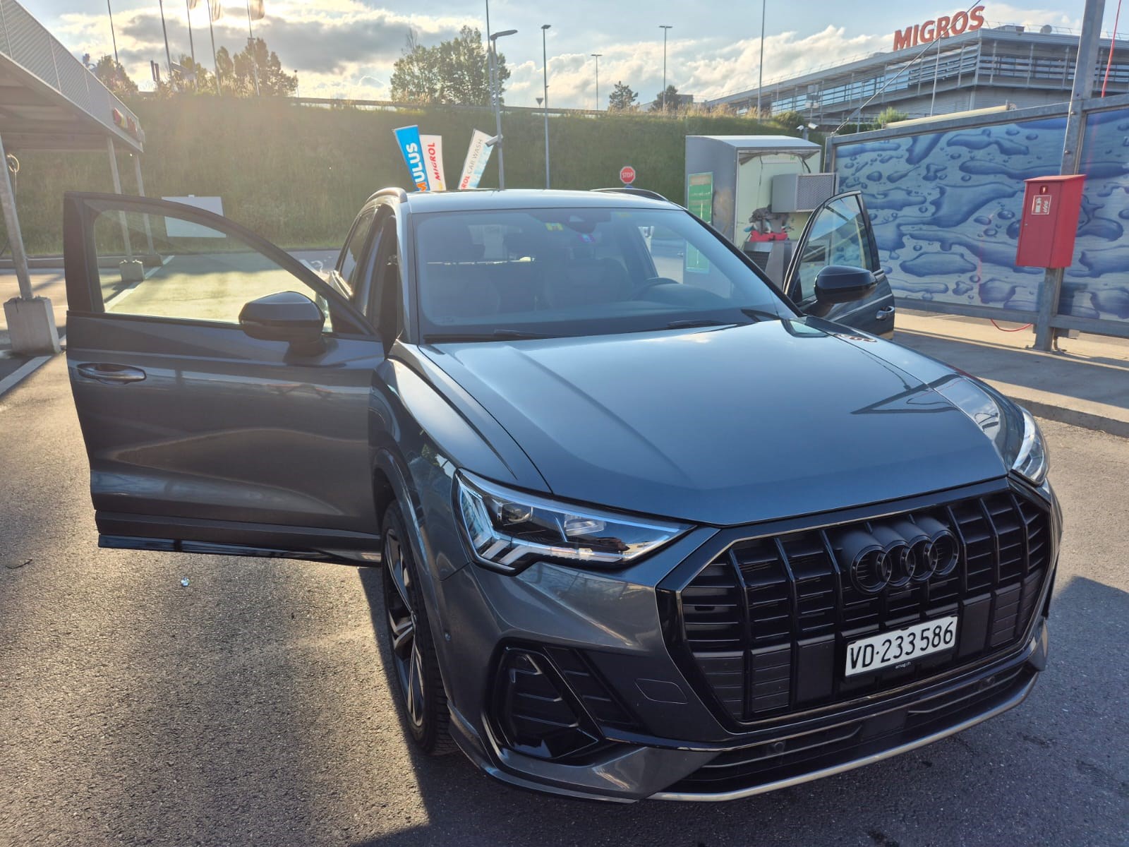 AUDI Q3 45 TFSI e S line Attraction S-tronic