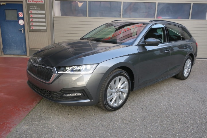 SKODA Octavia Combi 2.0 TDI DSG Ambition 4x4