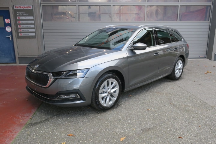 SKODA Octavia Combi 2.0 TDI DSG Styl 4x4