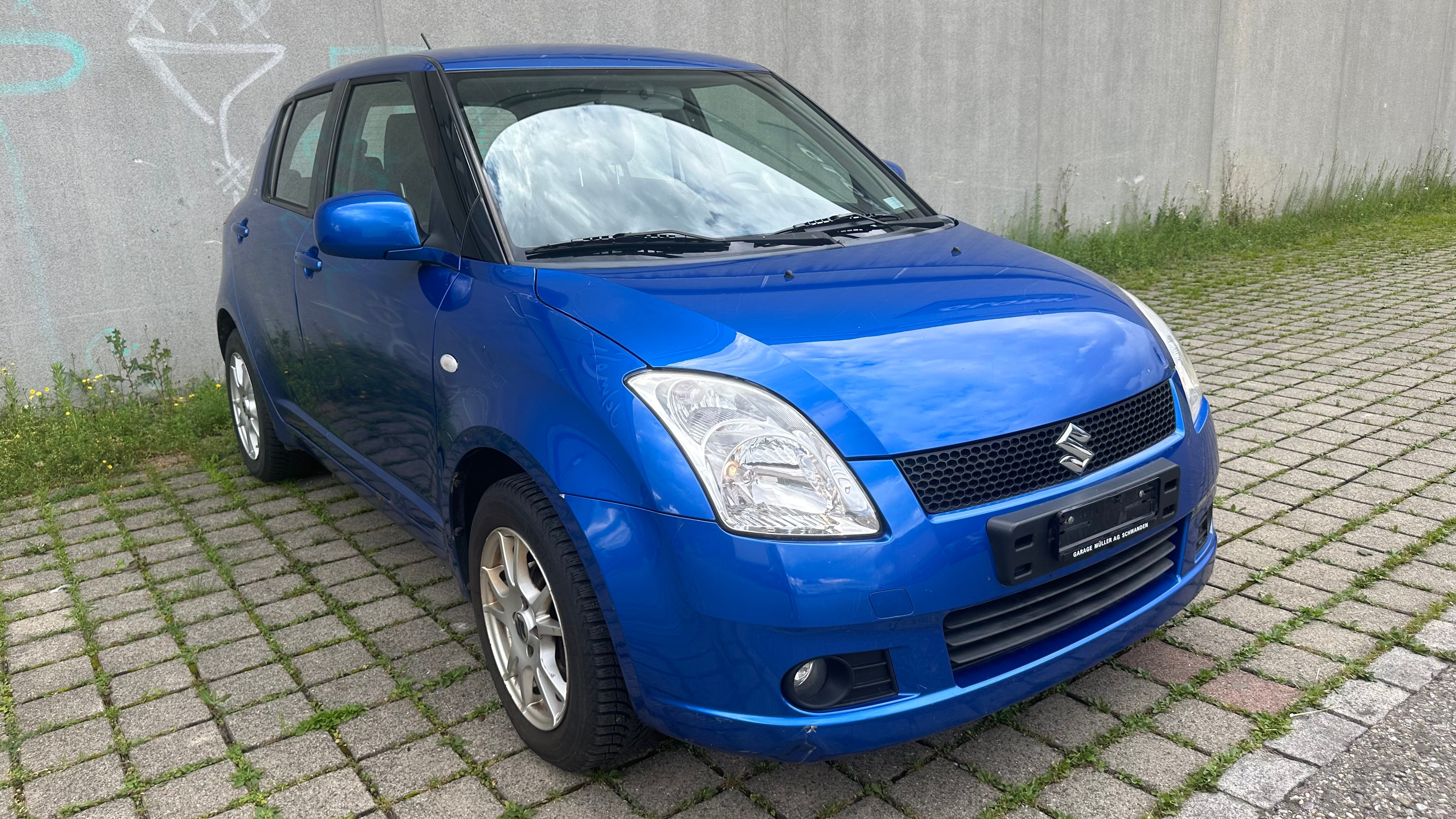 SUZUKI Swift 1.3i 16V GL 4x4