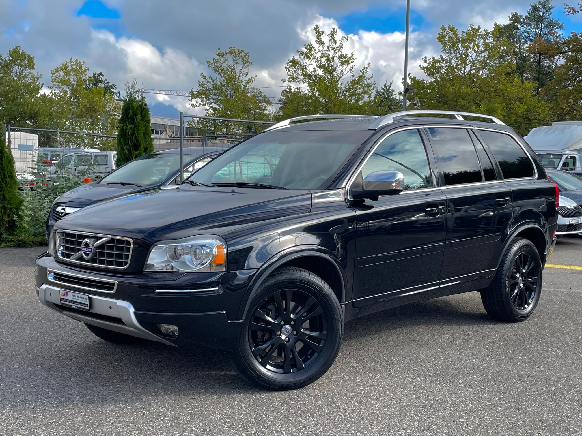 VOLVO XC90 D5 AWD Executive Geartronic AHK 2250kg / Frisch ab MFK