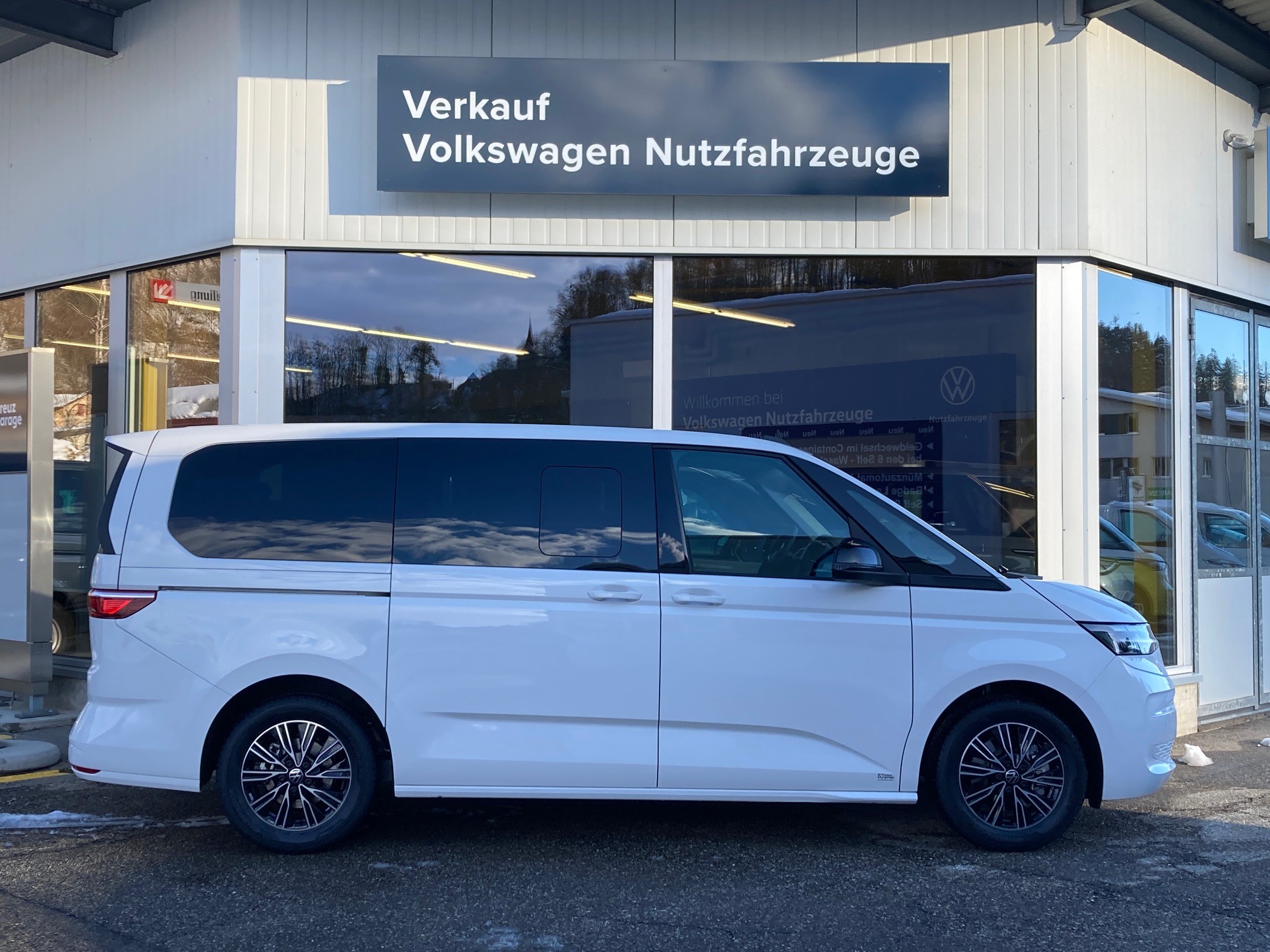 VW T7 Multivan 1.5 TSI Liberty DSG Lang