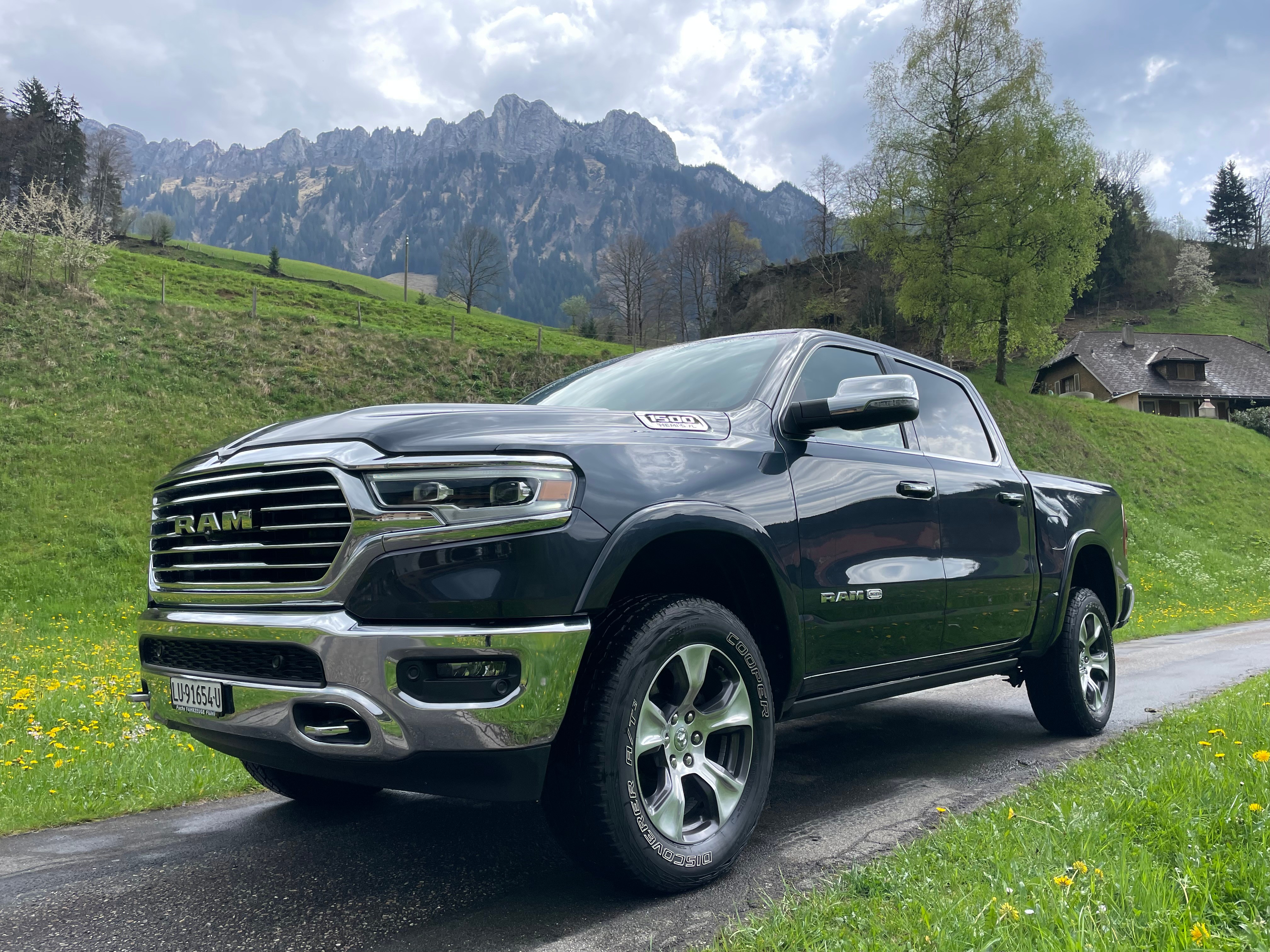 DODGE 5.7 V8 1500 Longhorn Edition