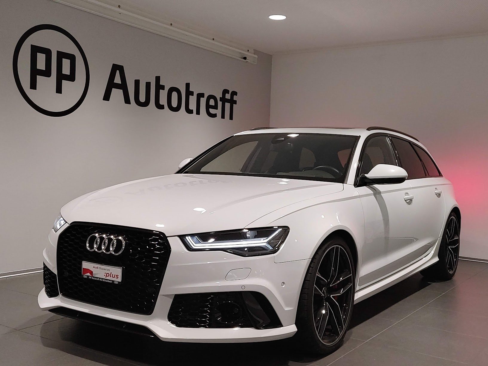 AUDI RS6 Avant 4.0 TFSI V8 performance quattro