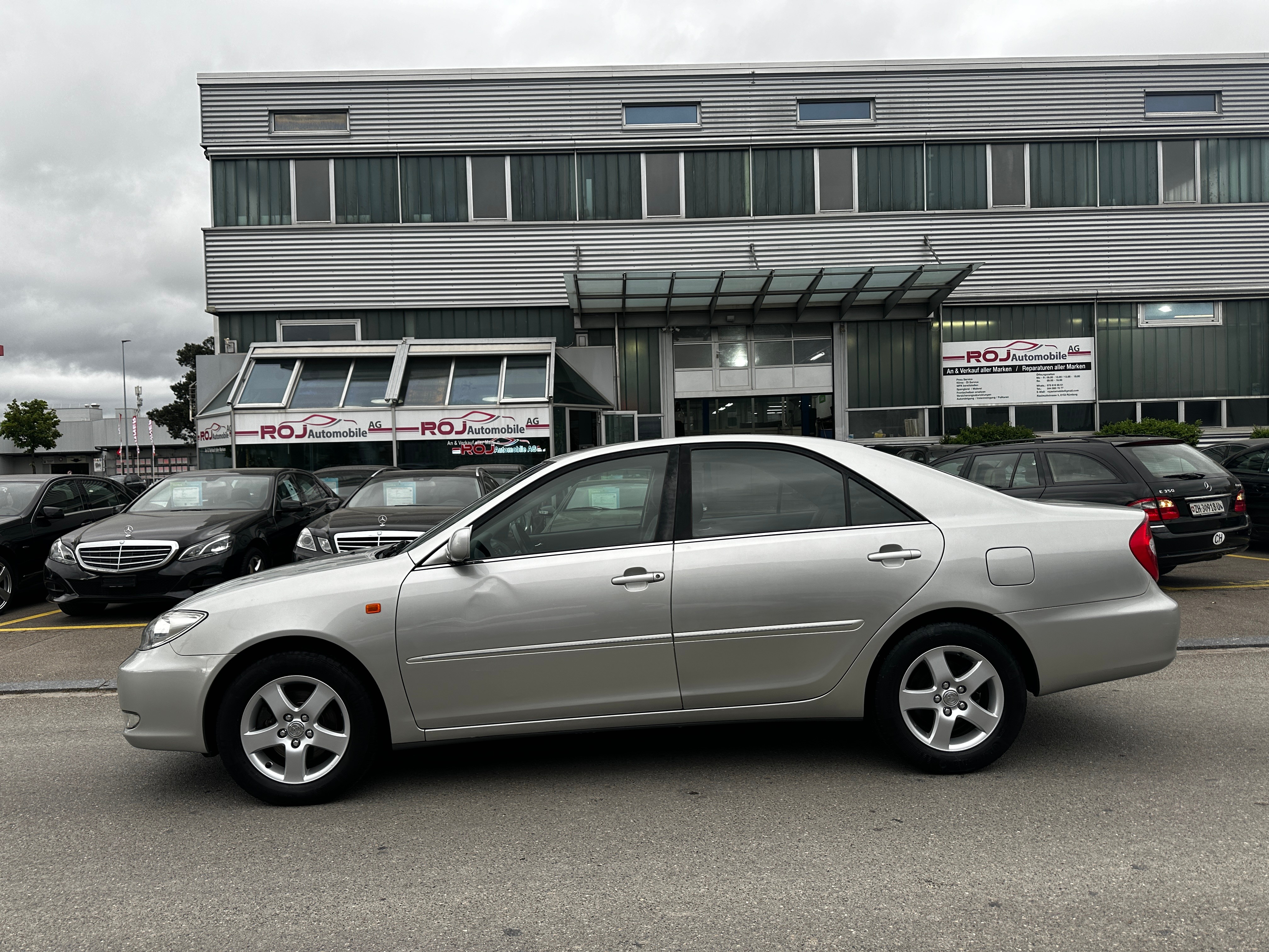 TOYOTA Camry 3.0 V6