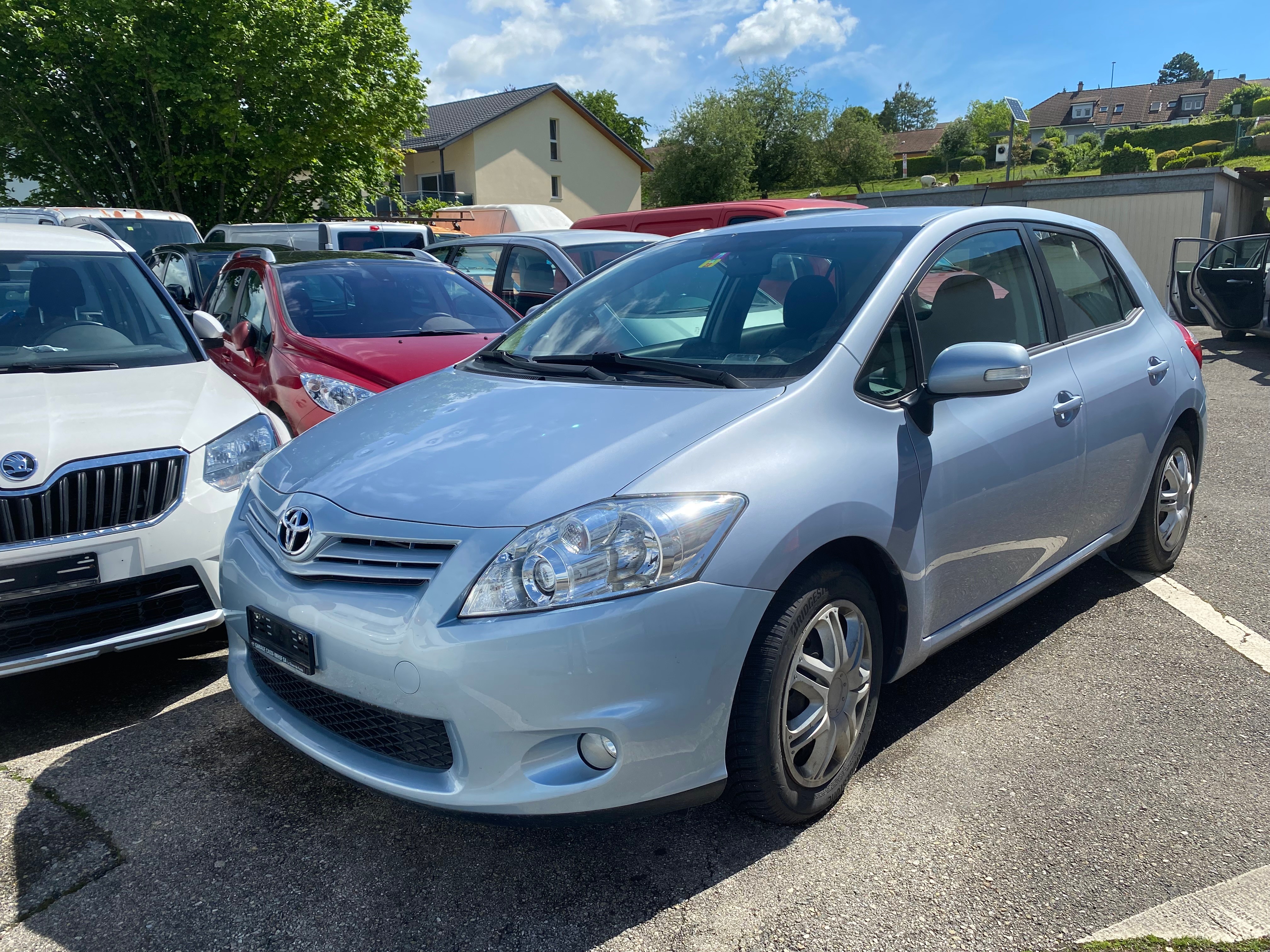 TOYOTA AURIS