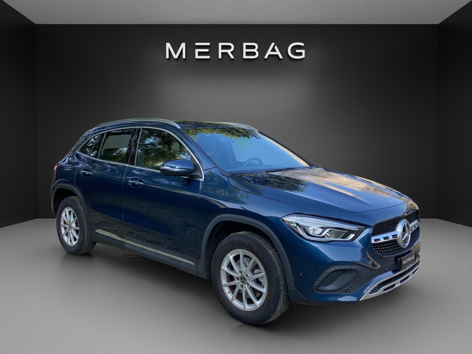 MERCEDES-BENZ GLA 200 Progressive