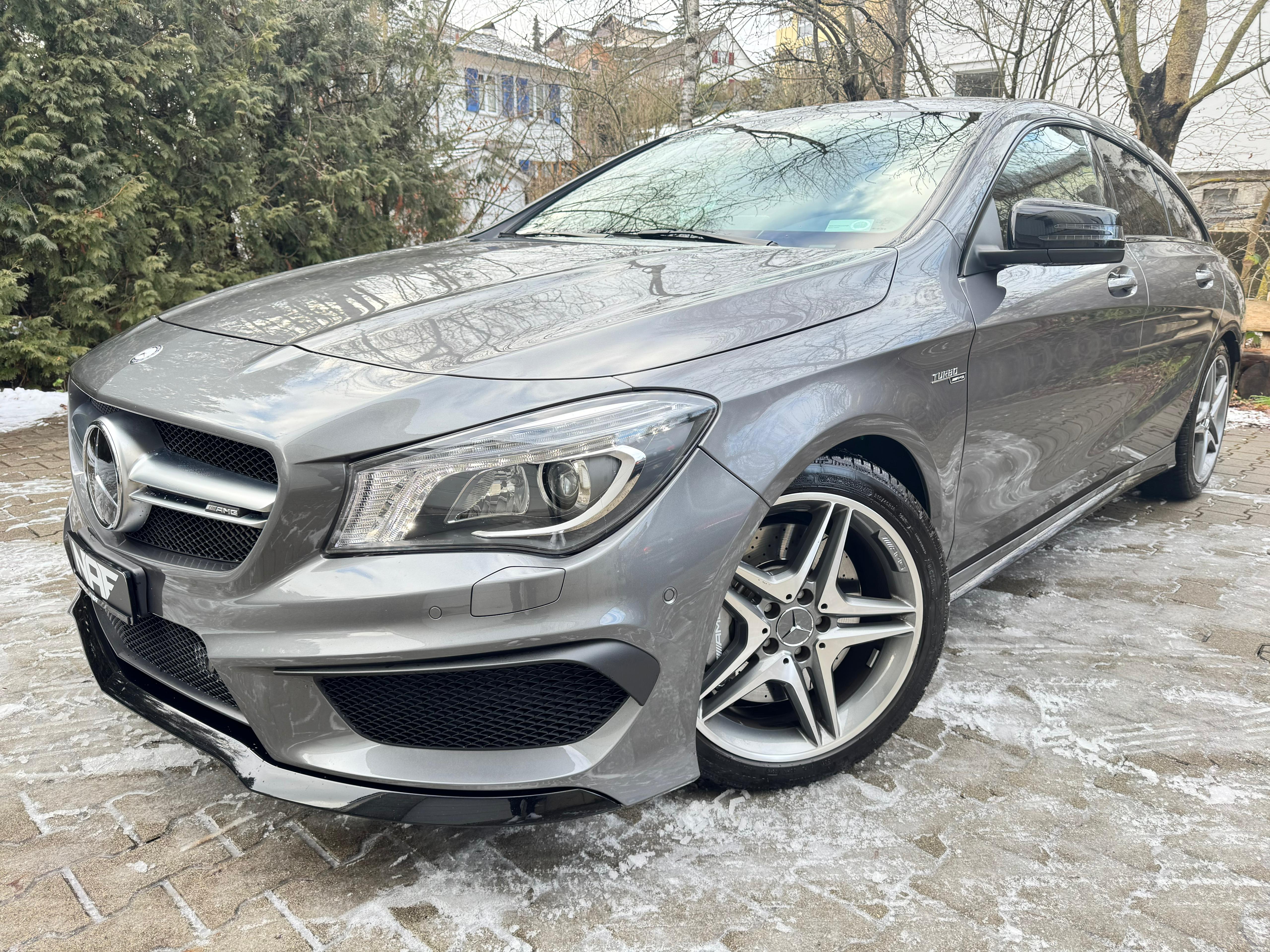 MERCEDES-BENZ CLA Shooting Brake 45 AMG 4Matic Speedshift